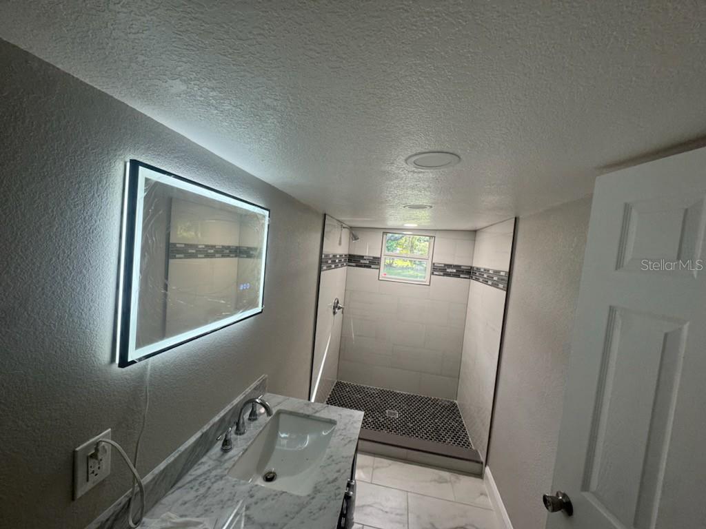 Image 14 of 21 For 1007 San Domingo Road