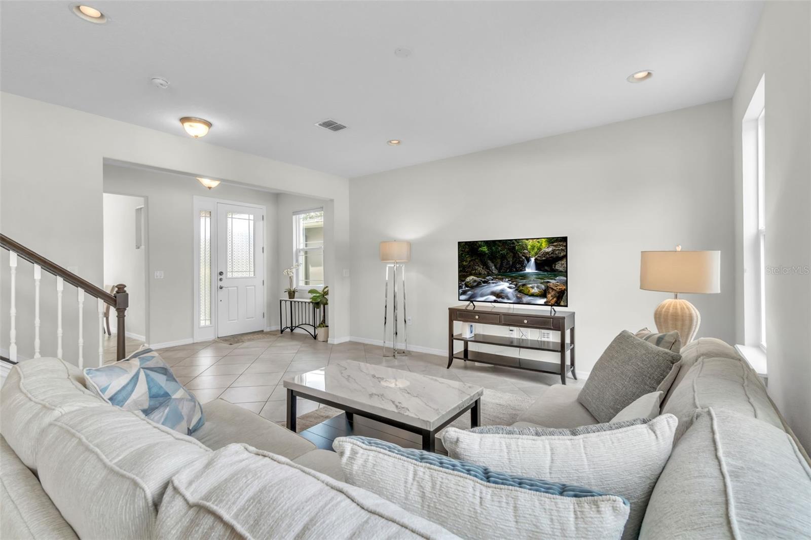 Image 5 of 40 For 8561 Lovett Avenue