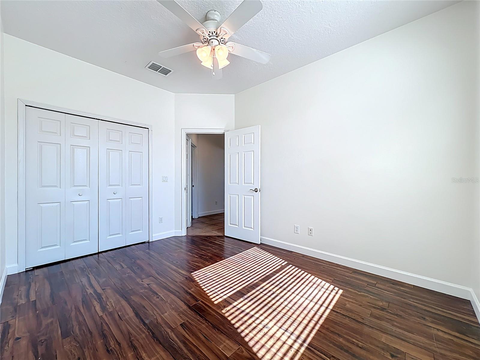 Image 21 of 48 For 3311 Sterling Lake Circle