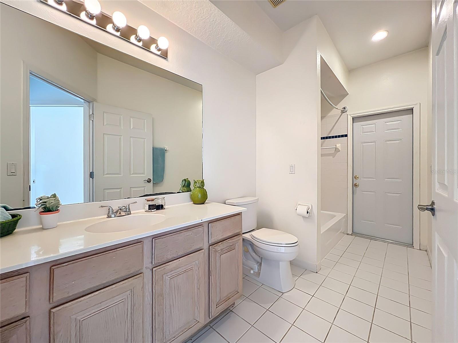 Image 22 of 48 For 3311 Sterling Lake Circle