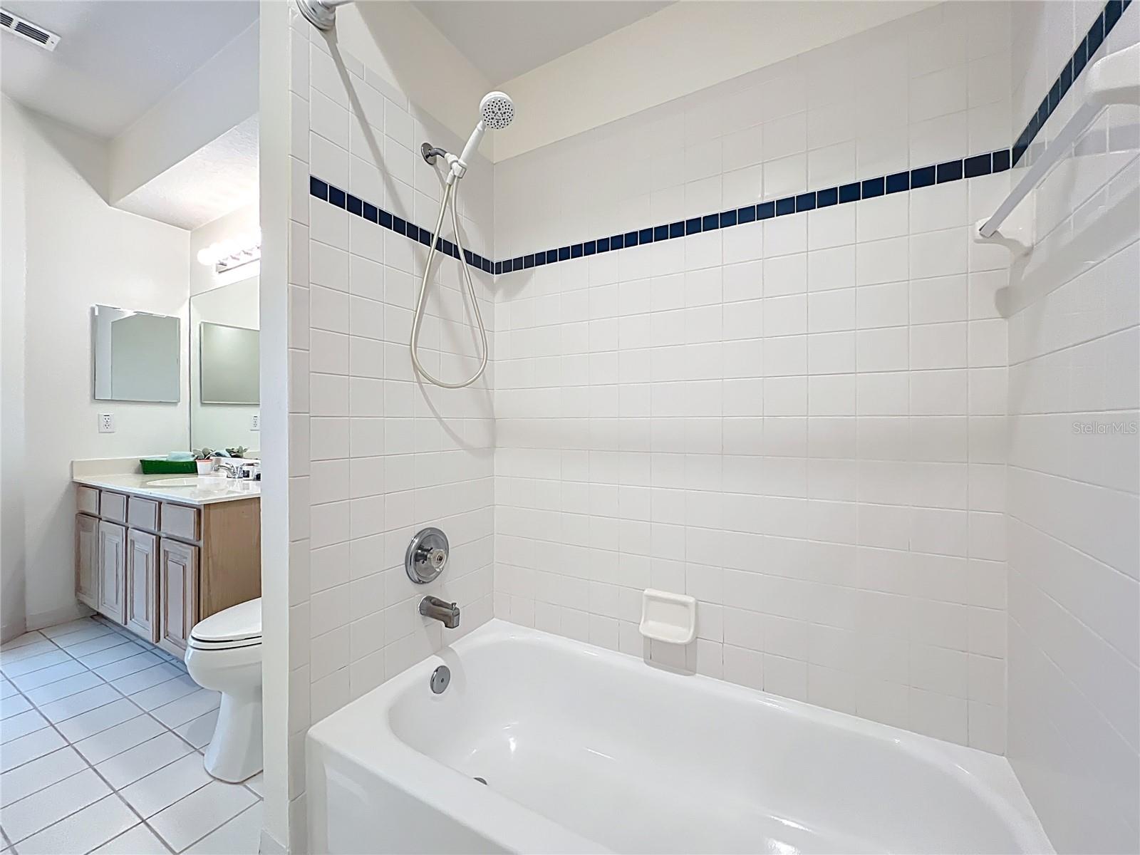 Image 23 of 48 For 3311 Sterling Lake Circle