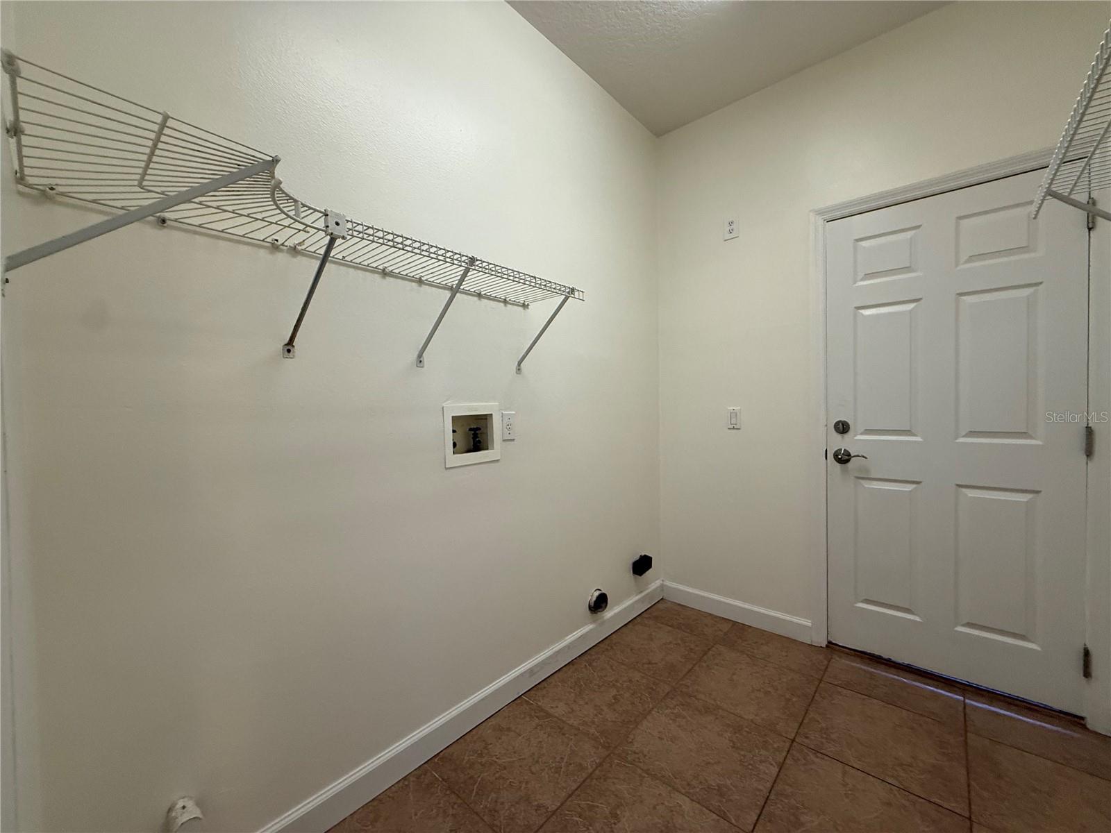 Image 32 of 48 For 3311 Sterling Lake Circle