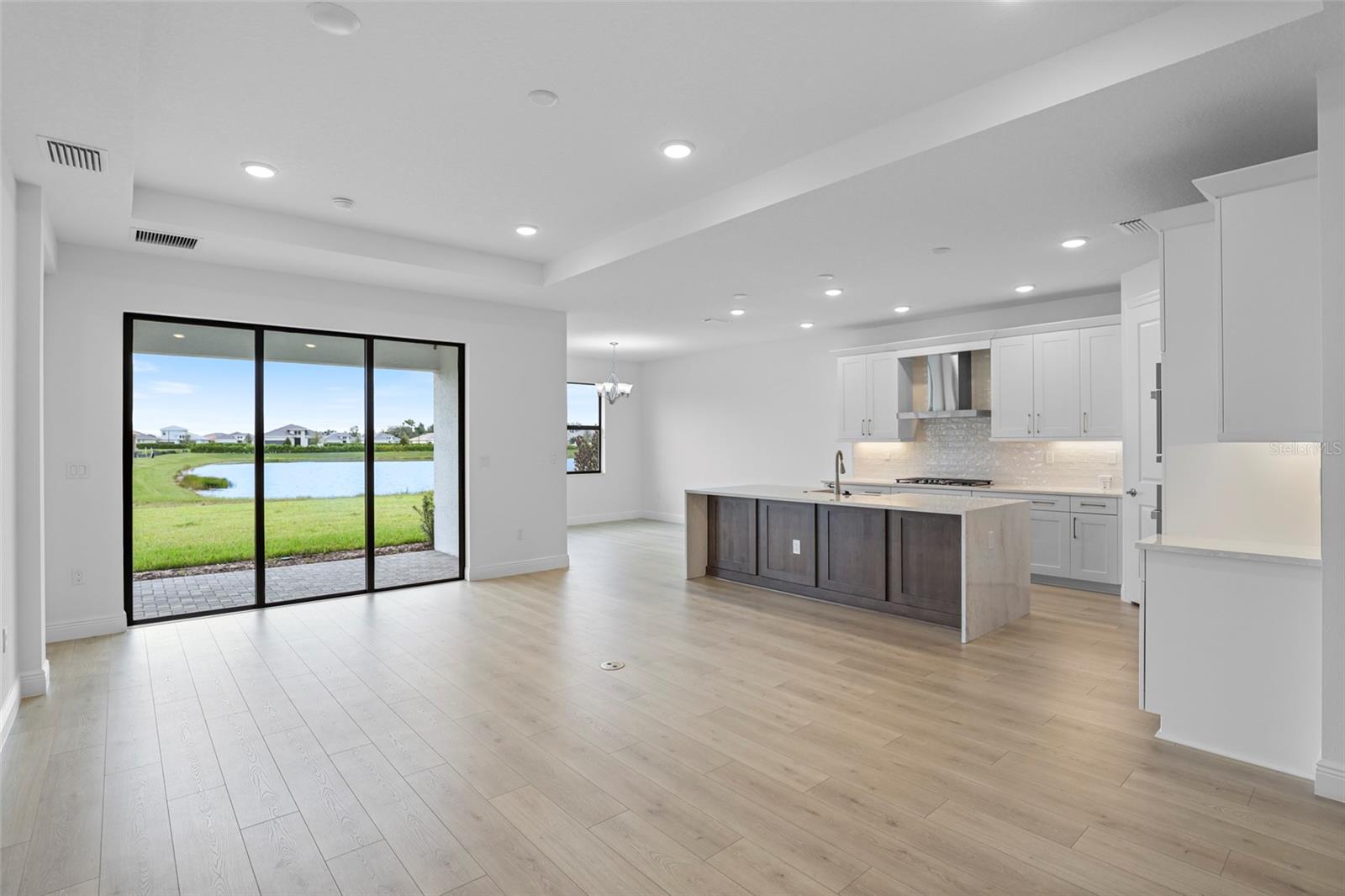Image 15 of 55 For 18373 Rockport Place