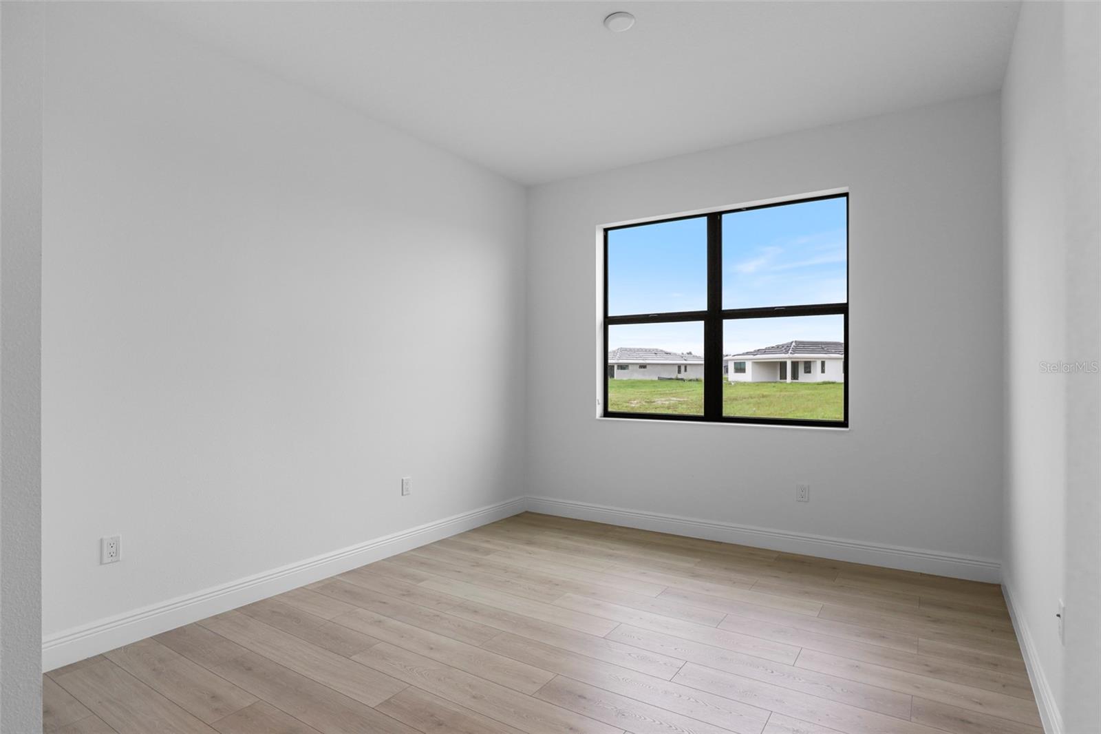Image 21 of 55 For 18373 Rockport Place