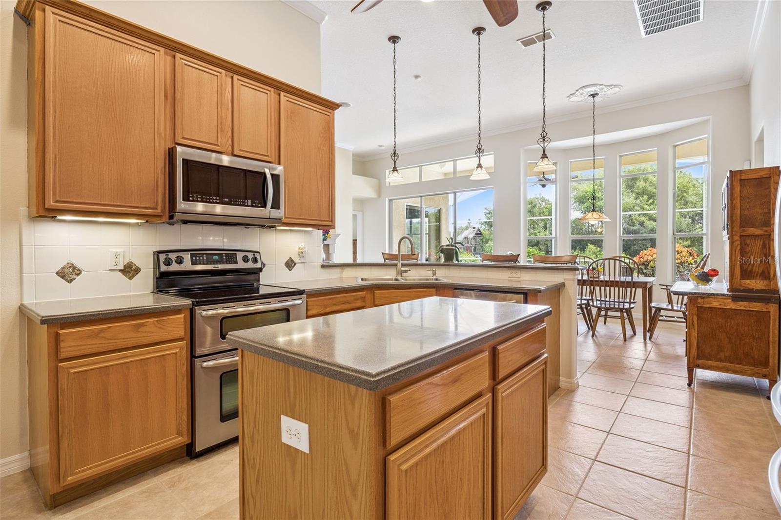 Image 18 of 68 For 1061 Spring Mill Drive