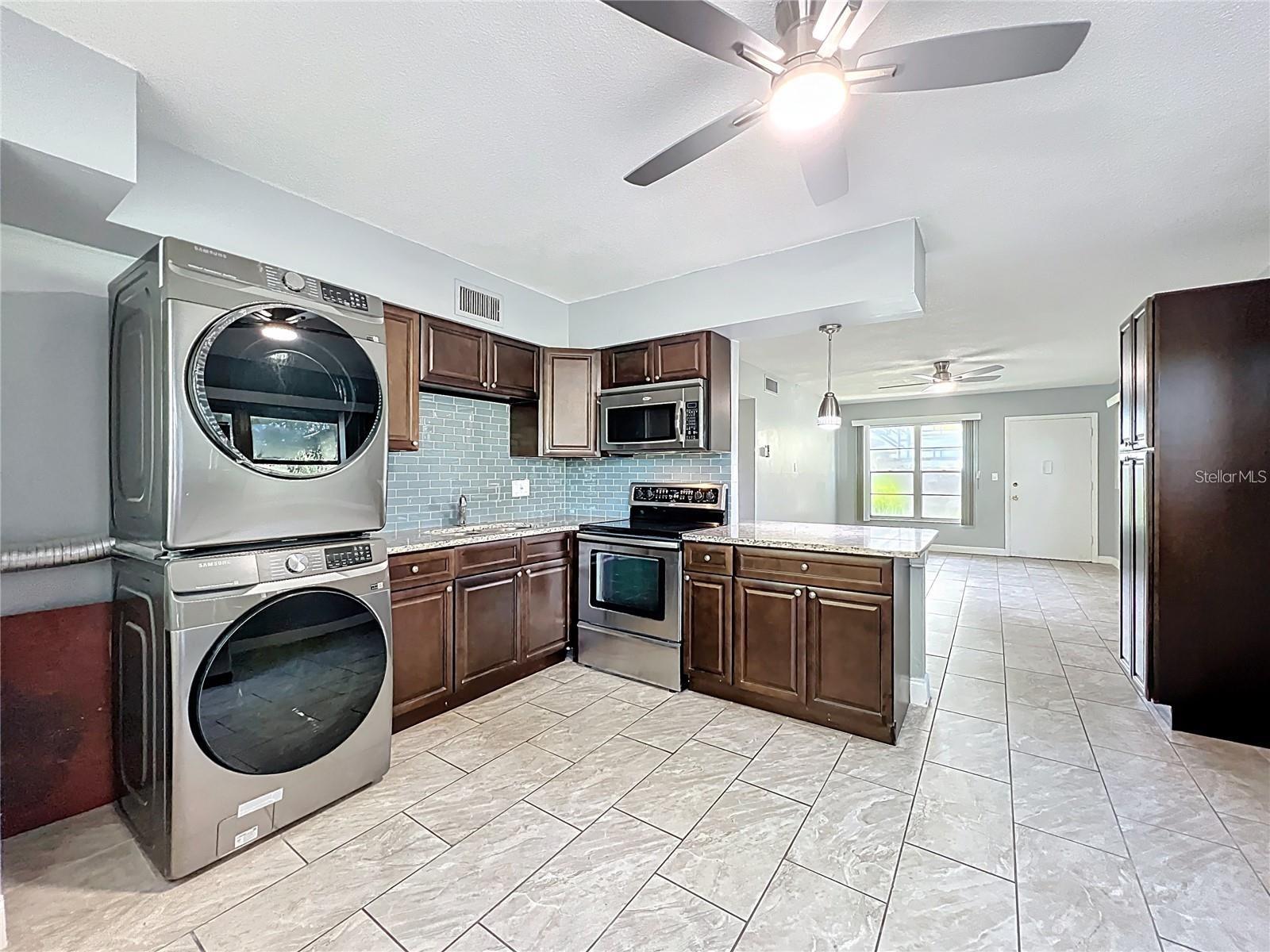 Image 5 of 21 For 825 Primrose Drive 113