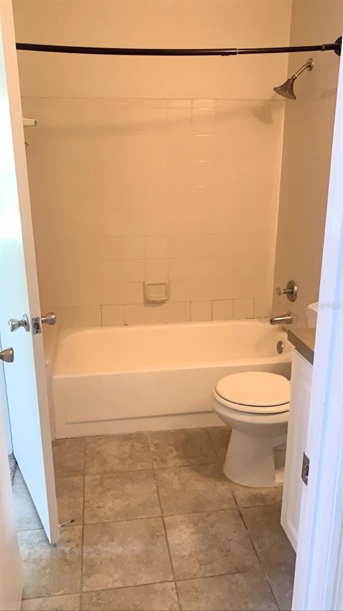 Image 19 of 23 For 5968 Westgate Drive 304