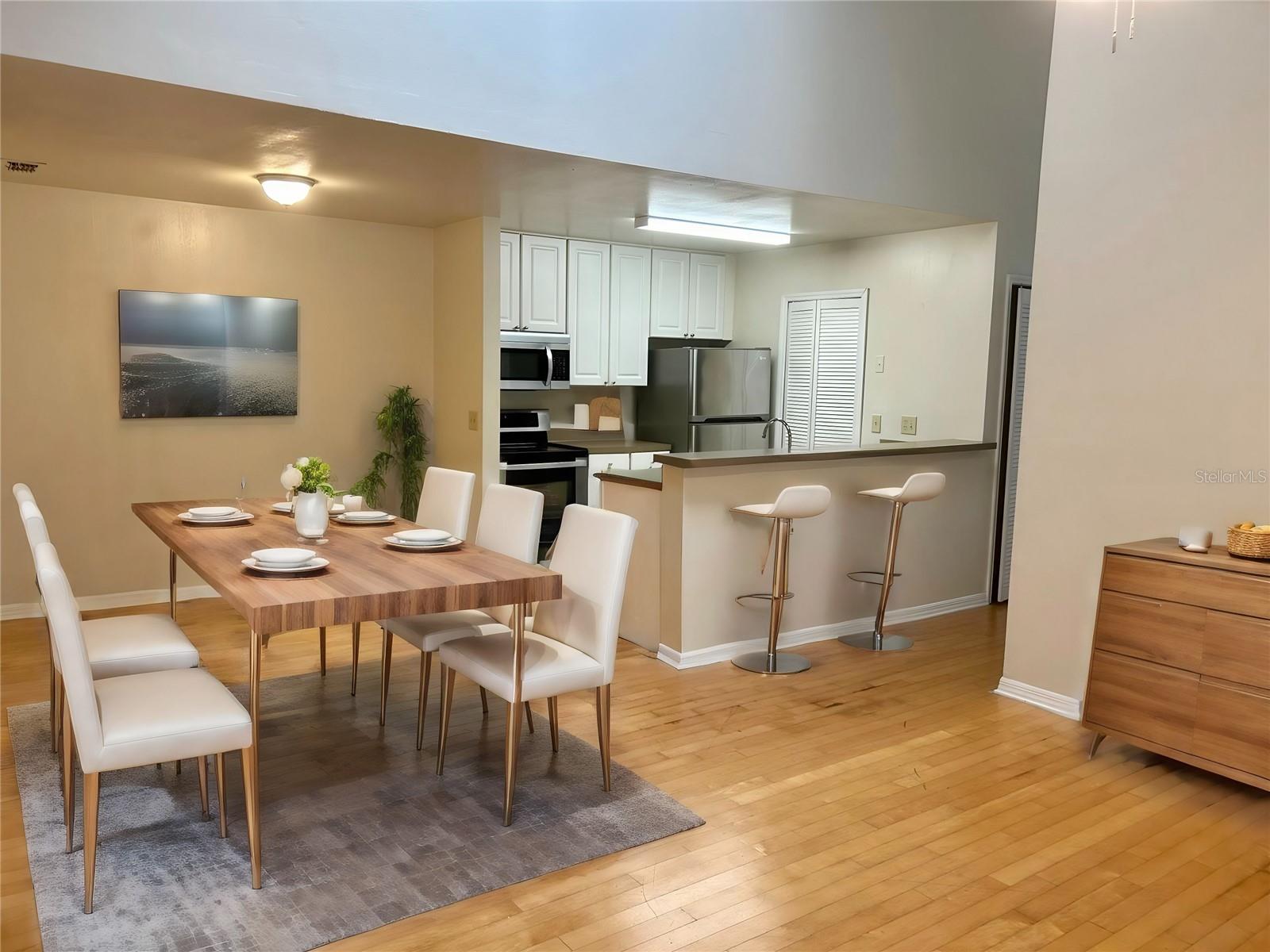 Image 2 of 23 For 5968 Westgate Drive 304