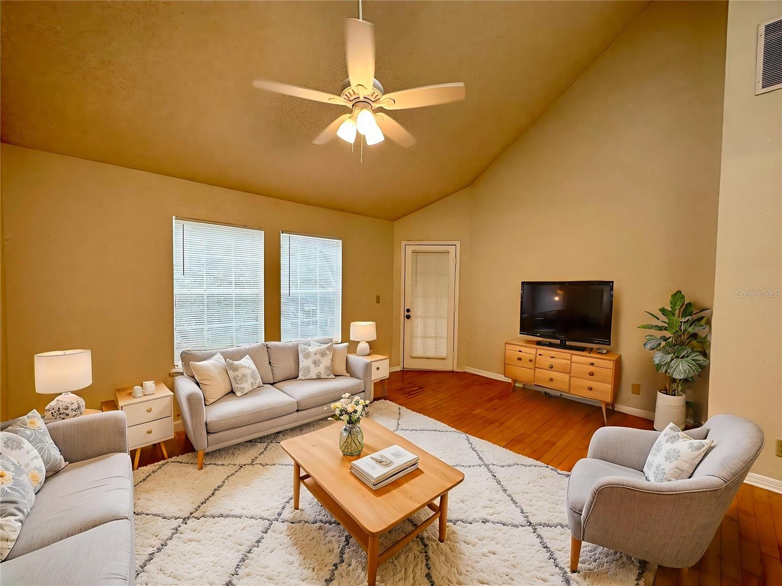 Image 4 of 23 For 5968 Westgate Drive 304