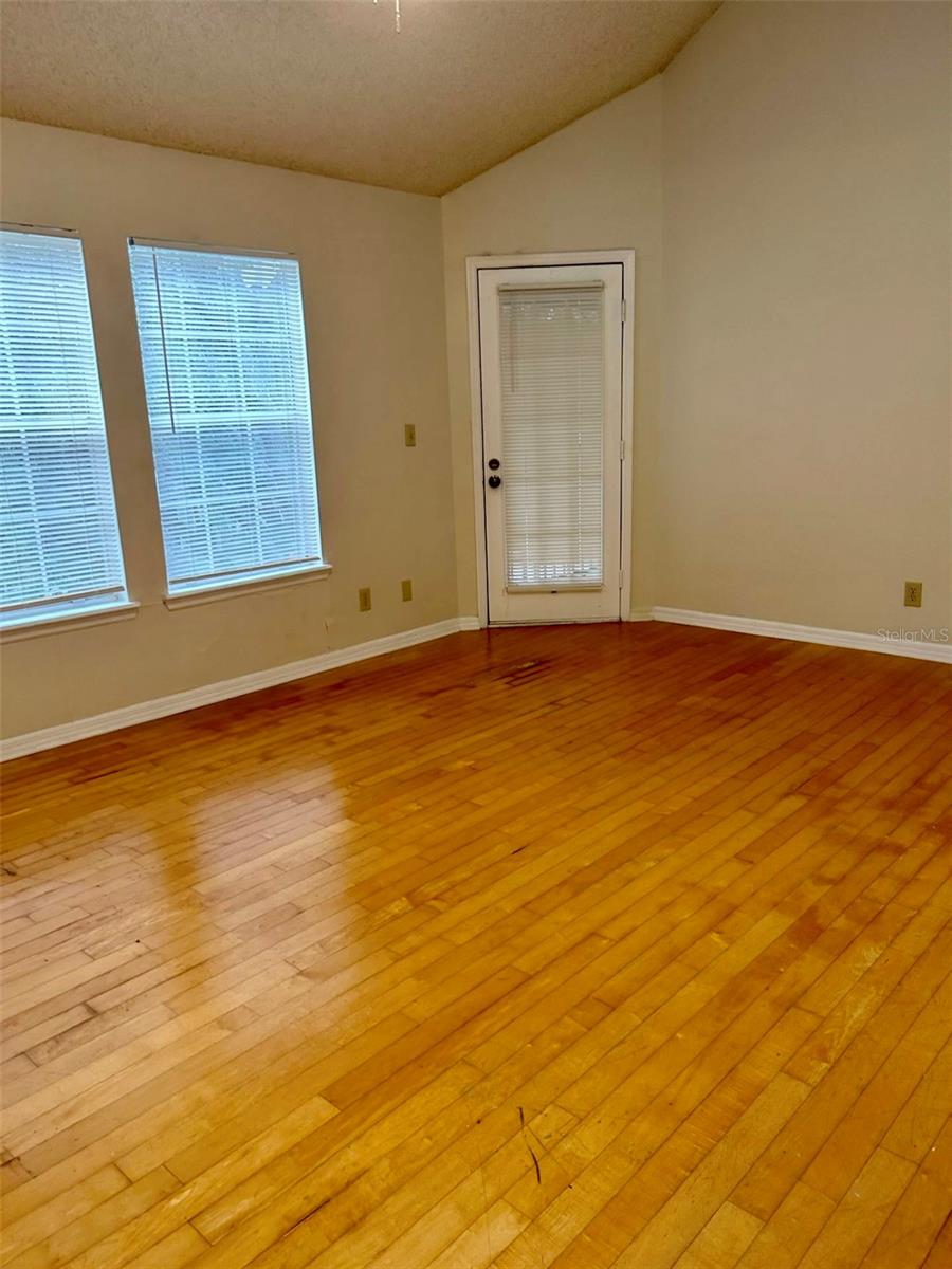 Image 6 of 23 For 5968 Westgate Drive 304