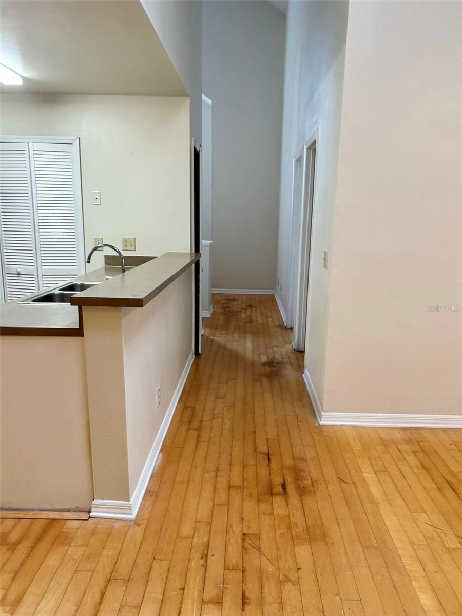Image 9 of 23 For 5968 Westgate Drive 304