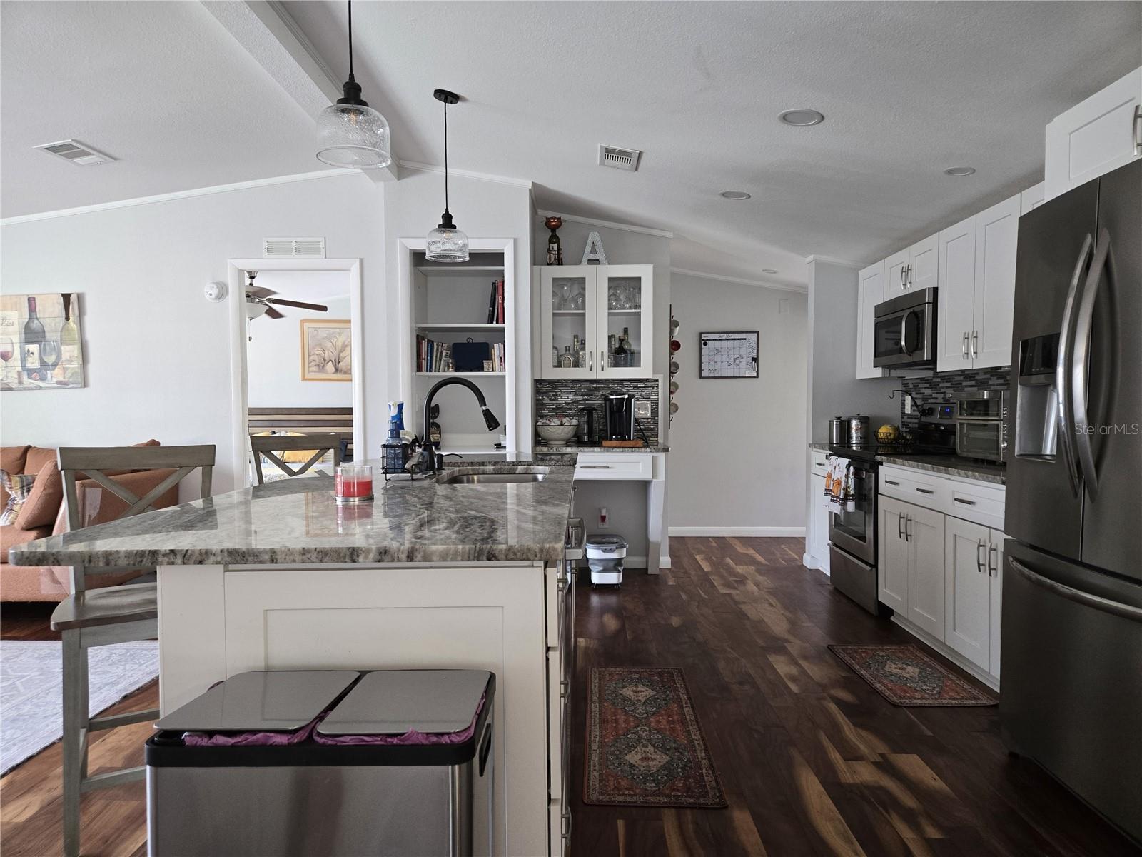 Image 10 of 23 For 2314 Loveplum Court 639