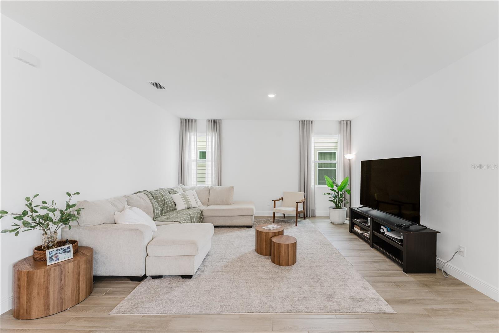 Image 20 of 60 For 11359 Pixie Mandarin Court