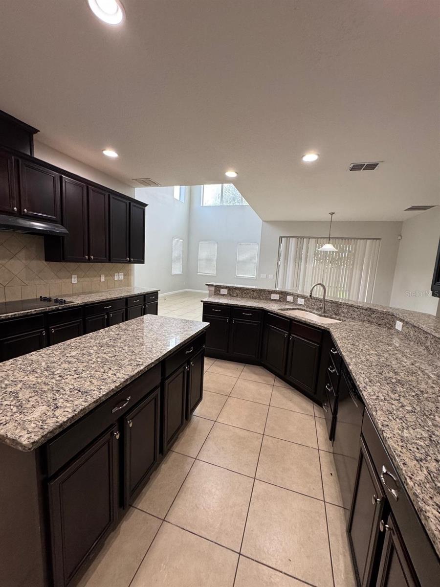 Image 6 of 25 For 624 Spring Oak Circle