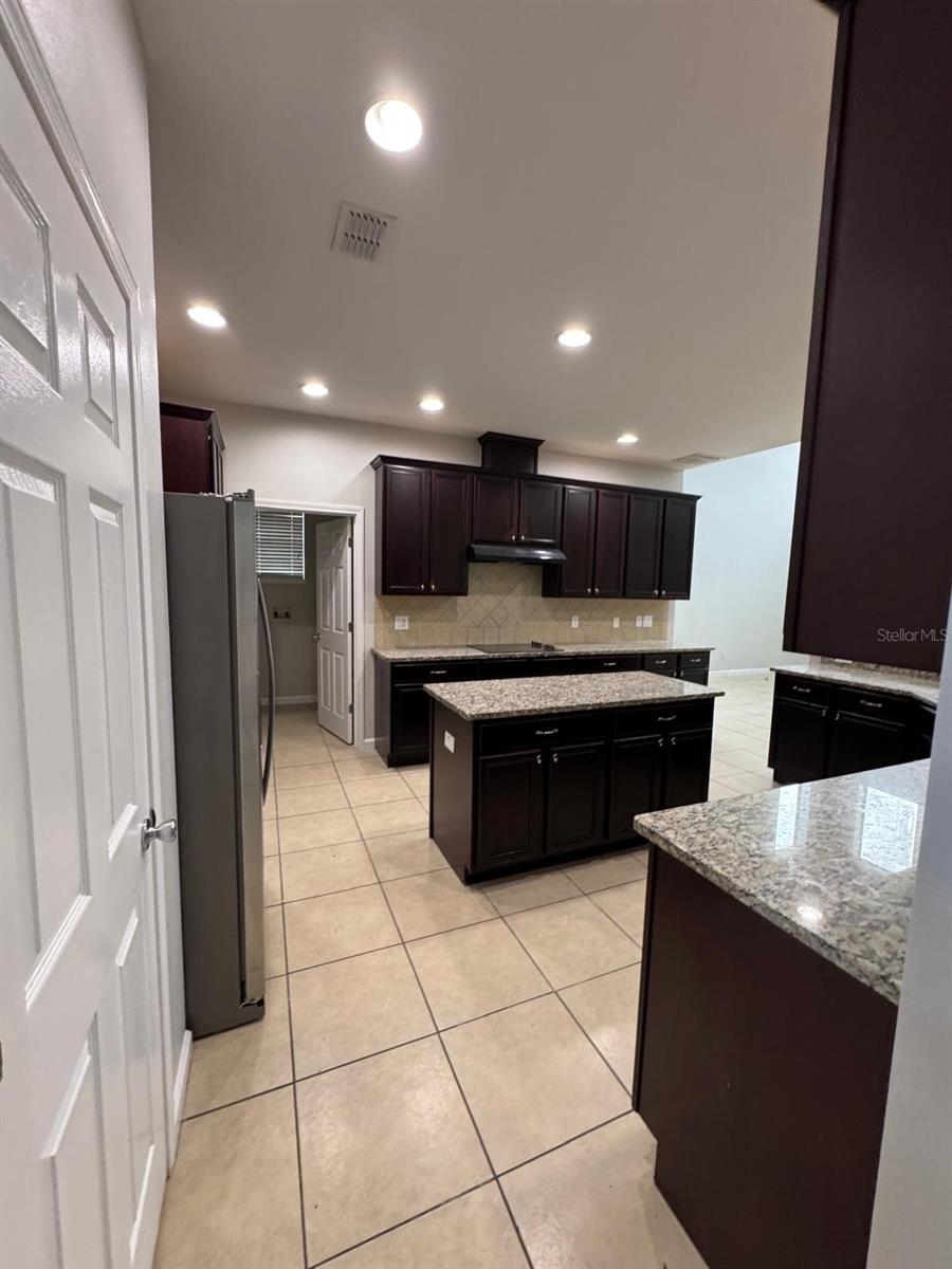 Image 7 of 25 For 624 Spring Oak Circle