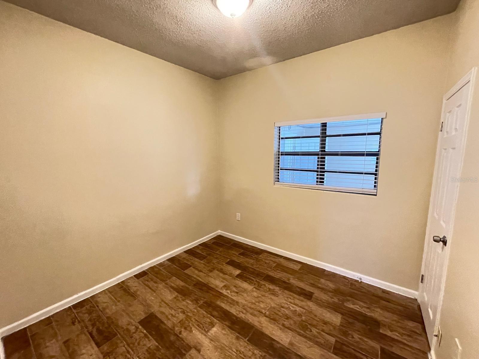Image 12 of 18 For 1413 Hialeah Drive