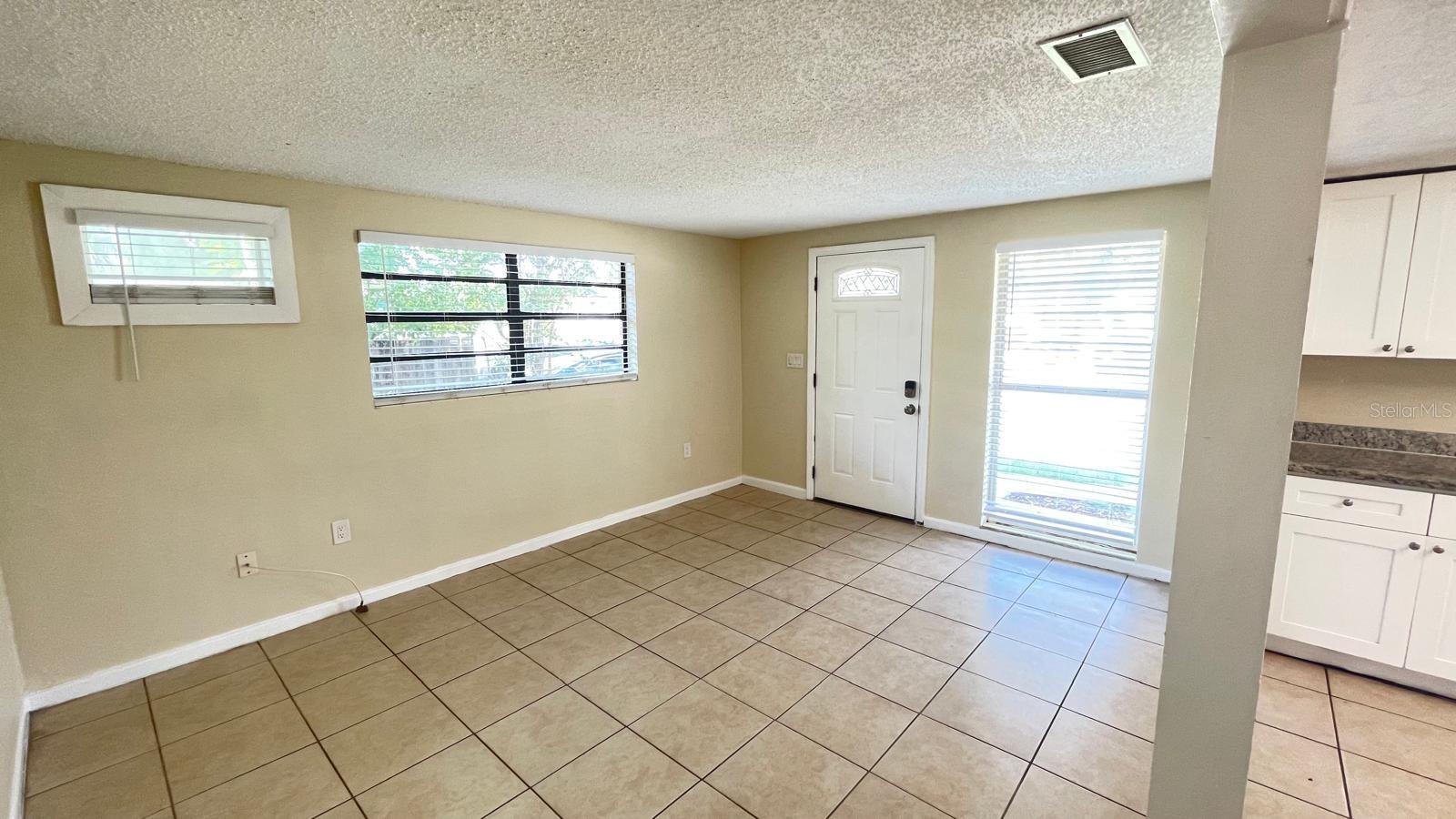 Image 3 of 18 For 1413 Hialeah Drive