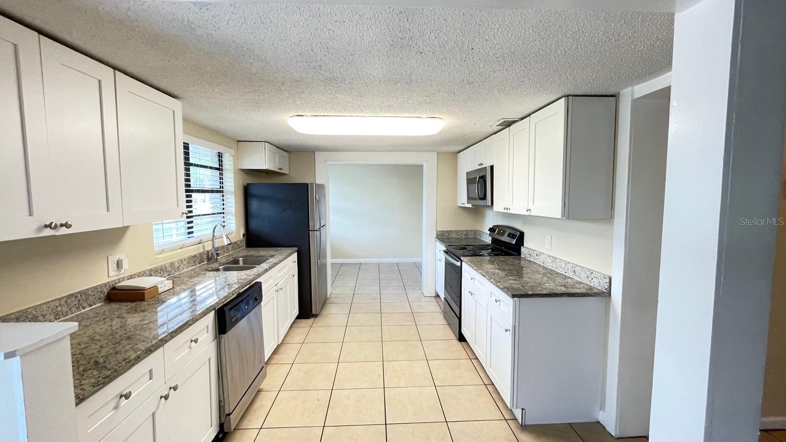 Image 5 of 18 For 1413 Hialeah Drive