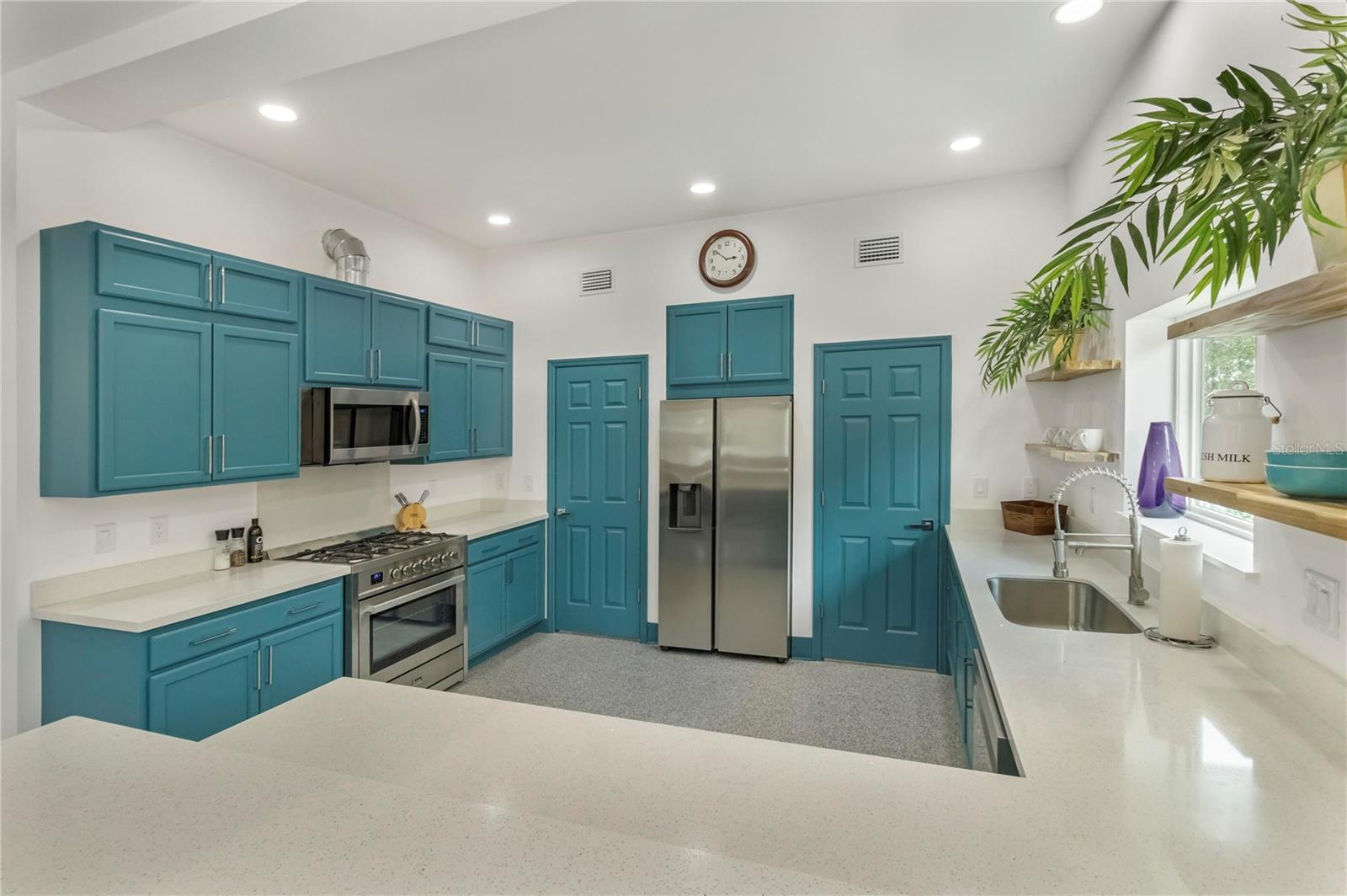 Image 4 of 31 For 802 7th Avenue
