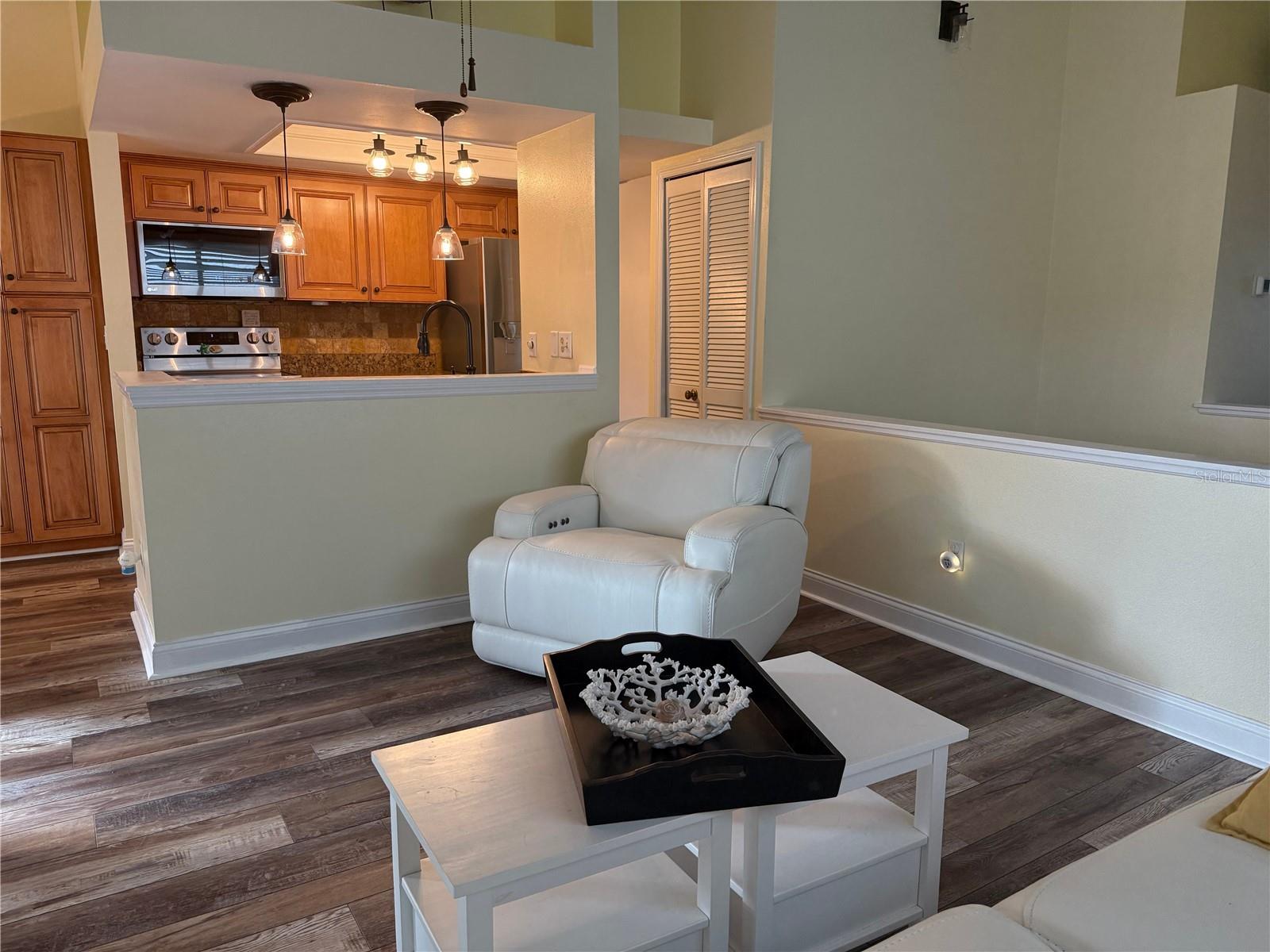 Image 69 of 72 For 625 Duchess Boulevard