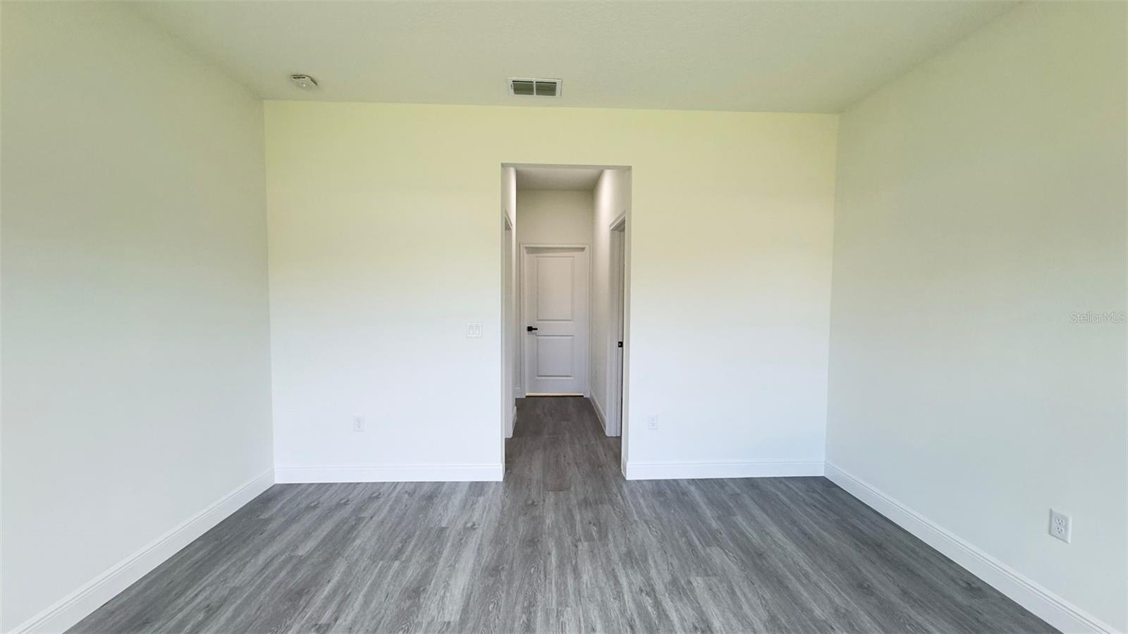 Image 11 of 23 For 9848 Cortlandt Drive