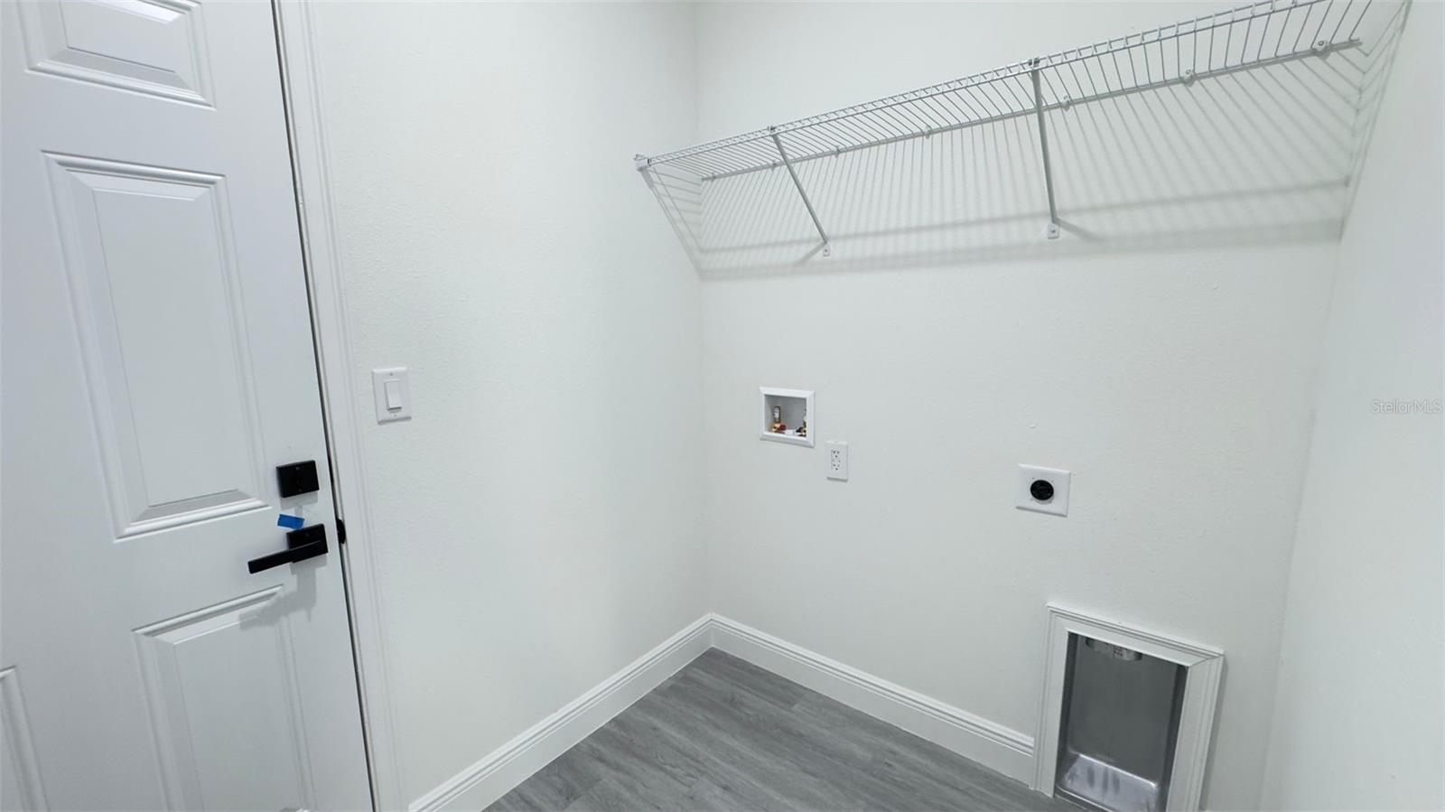 Image 18 of 23 For 9848 Cortlandt Drive