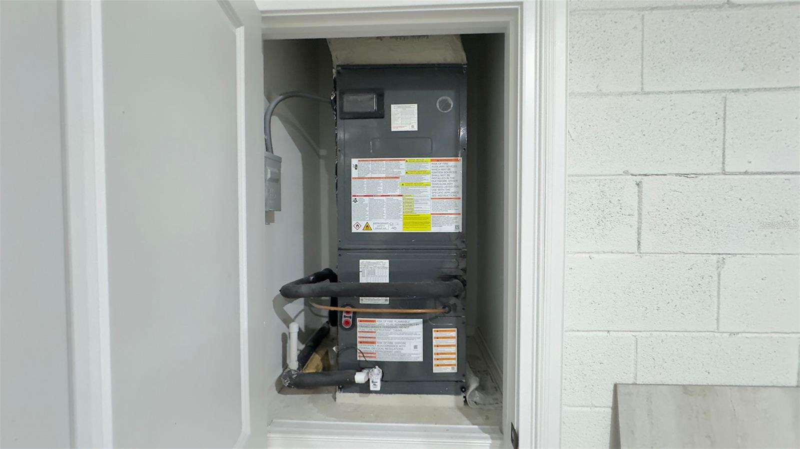 Image 20 of 23 For 9848 Cortlandt Drive