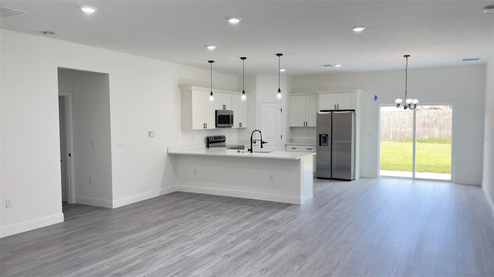 Image 3 of 23 For 9848 Cortlandt Drive