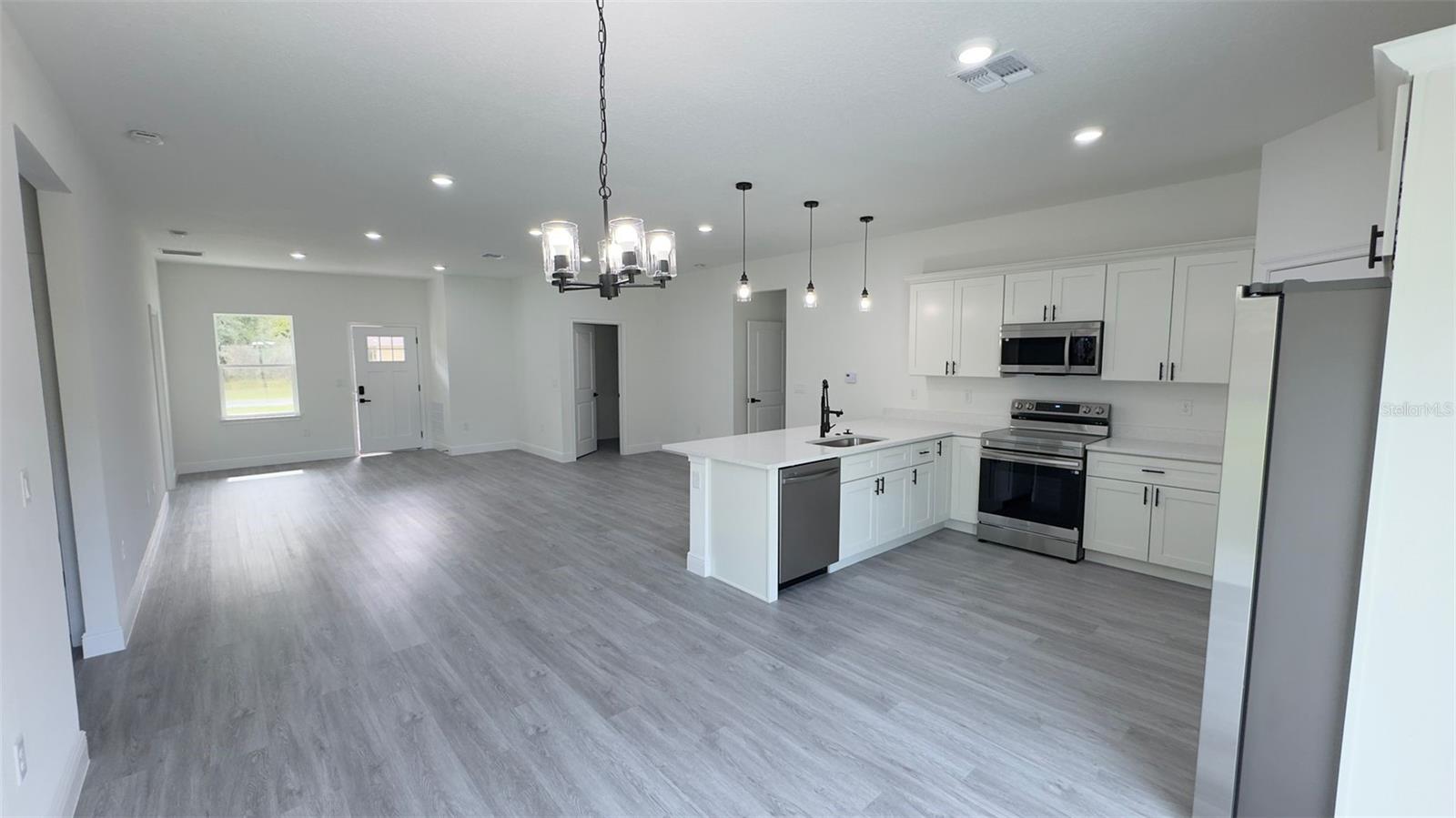 Image 4 of 23 For 9848 Cortlandt Drive