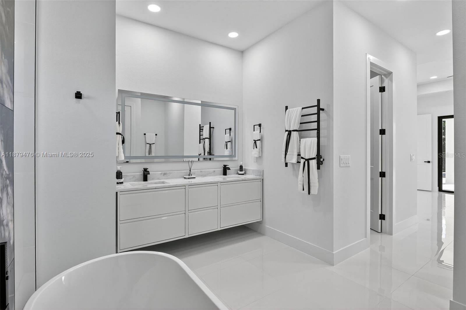 Image 33 of 54 For 2107 2nd Place