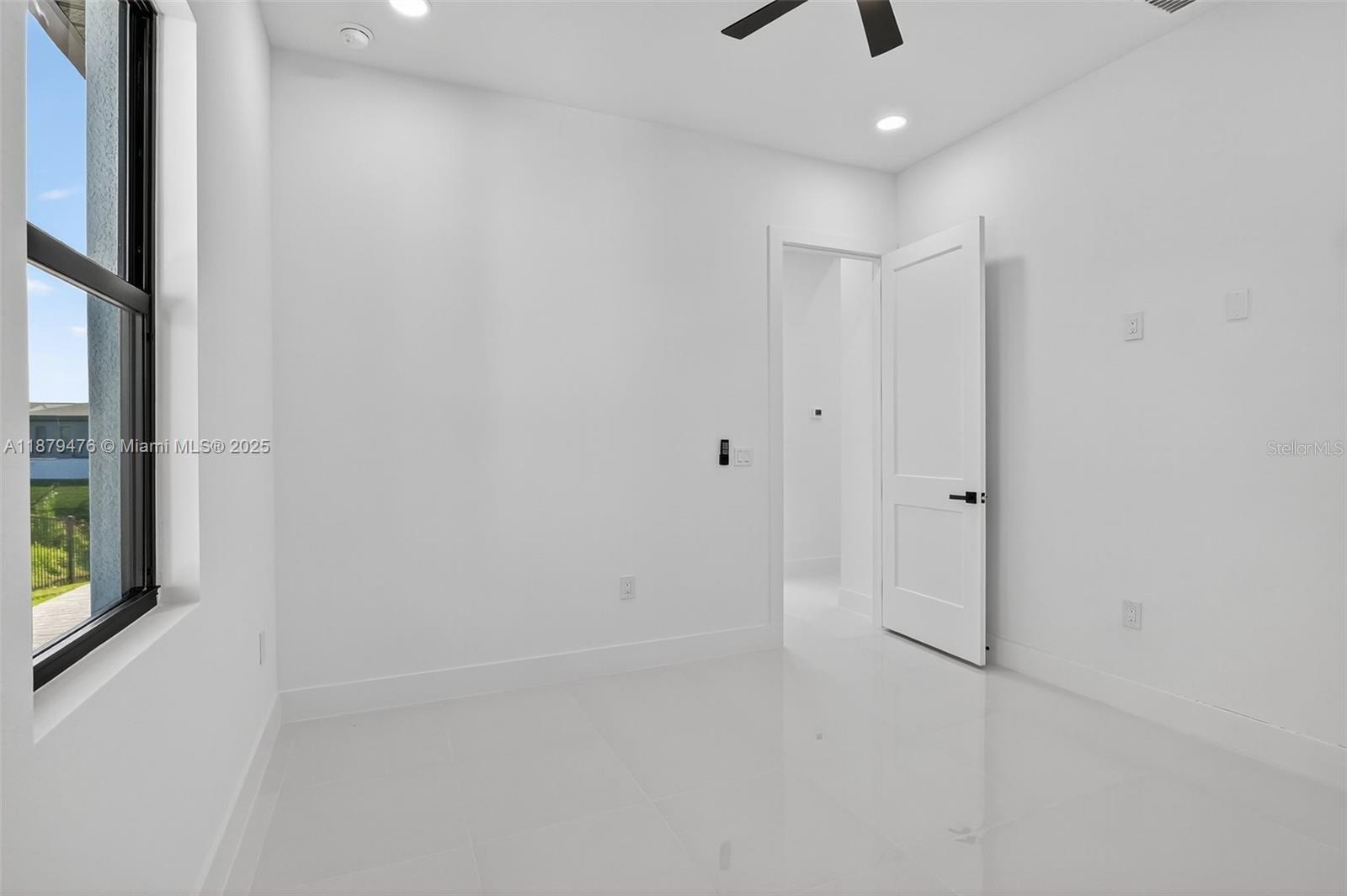 Image 34 of 54 For 2107 2nd Place