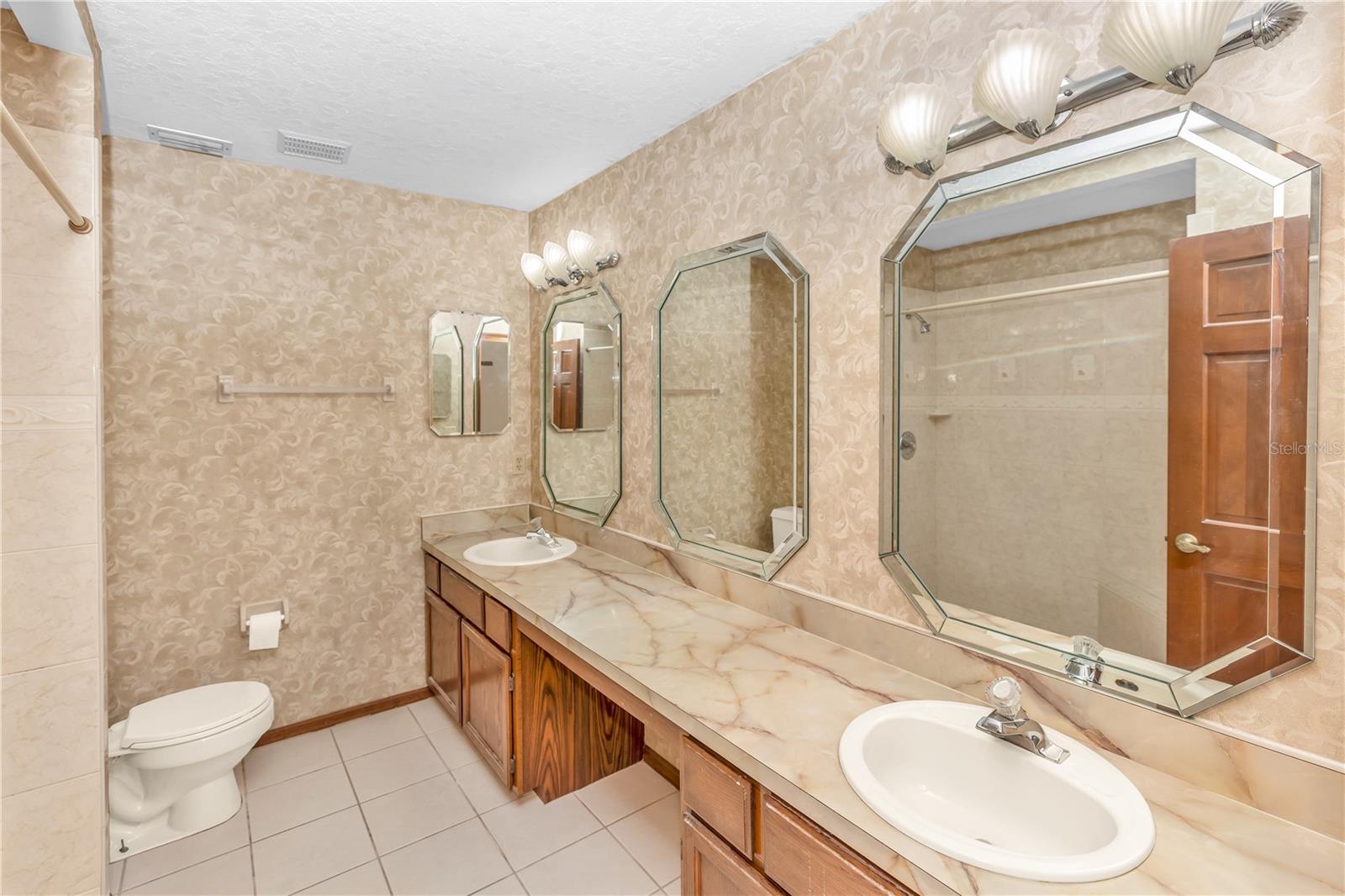 Image 16 of 23 For 5412 Rutland Court
