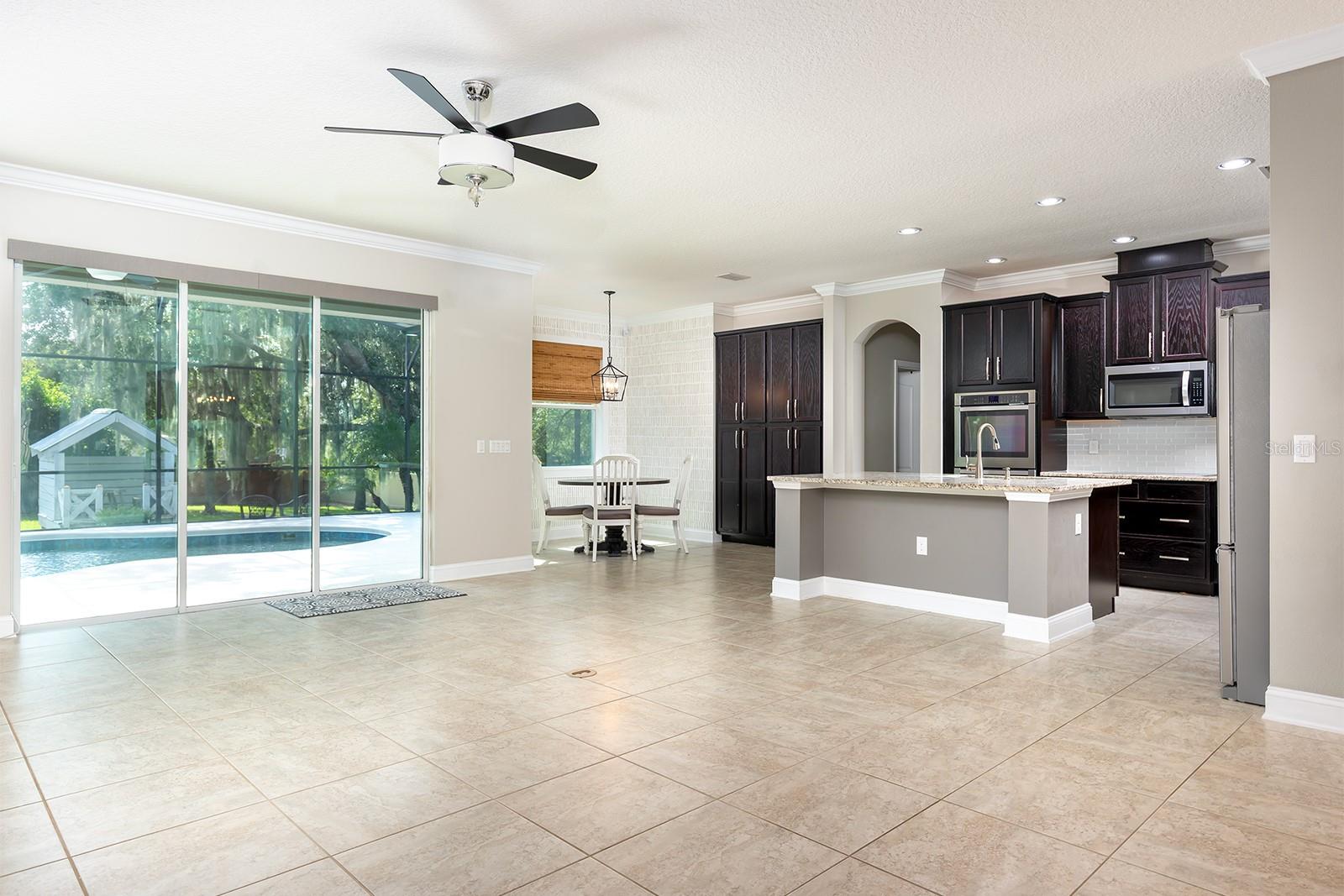 Image 10 of 41 For 2450 Misty Cove Circle