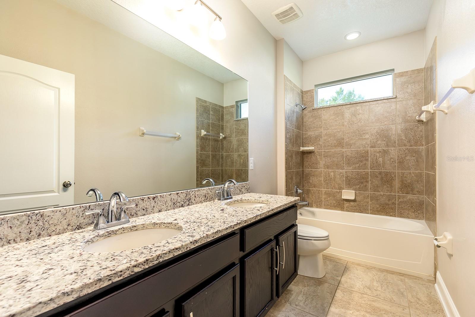 Image 25 of 41 For 2450 Misty Cove Circle