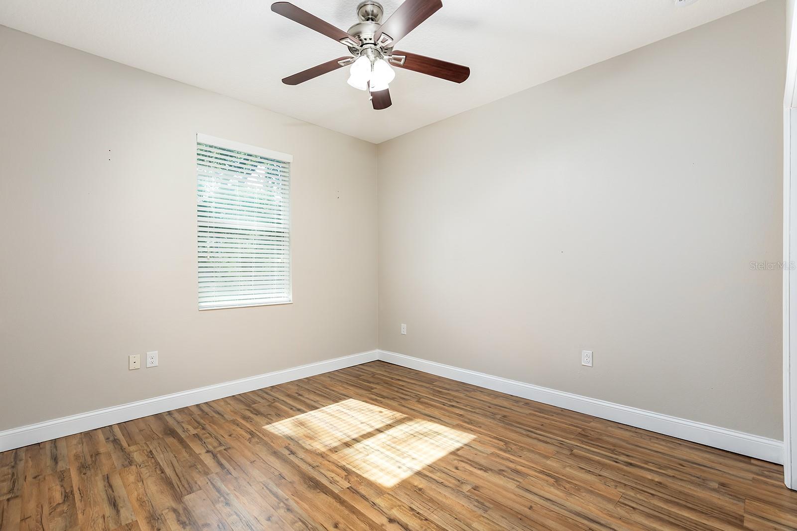 Image 26 of 41 For 2450 Misty Cove Circle