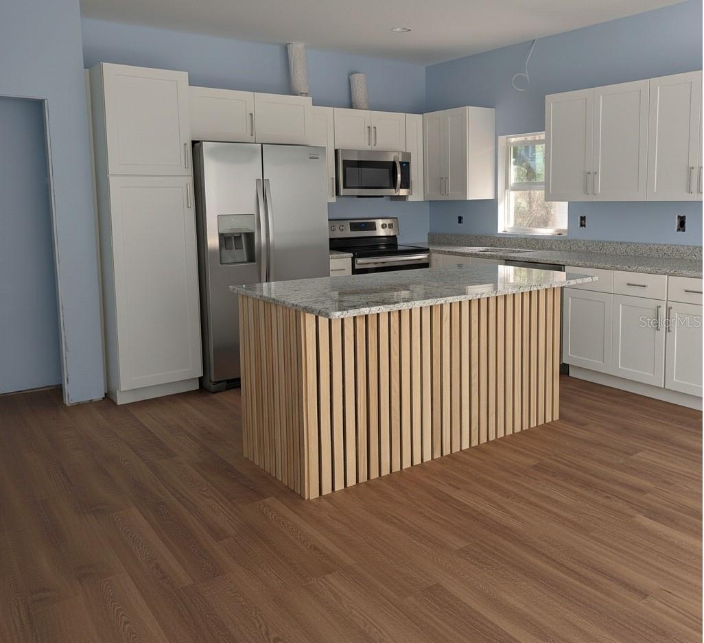 Image 3 of 4 For 2390 9th Avenue