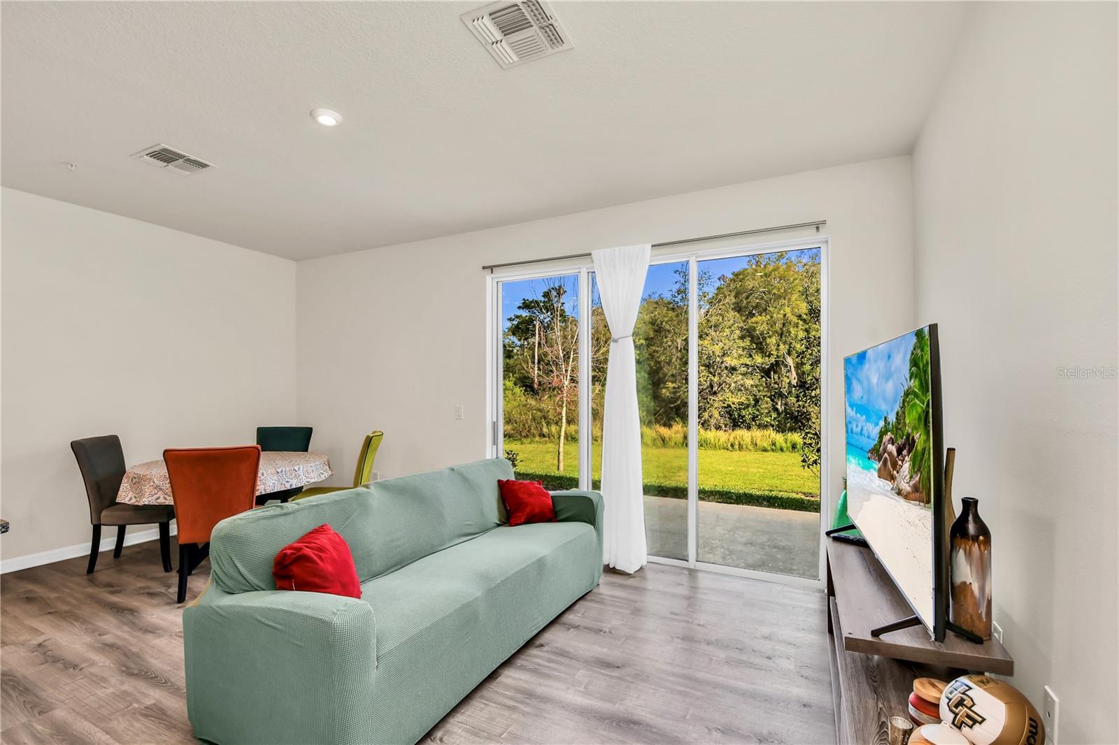 Image 5 of 28 For 2087 Crystal Bell Street