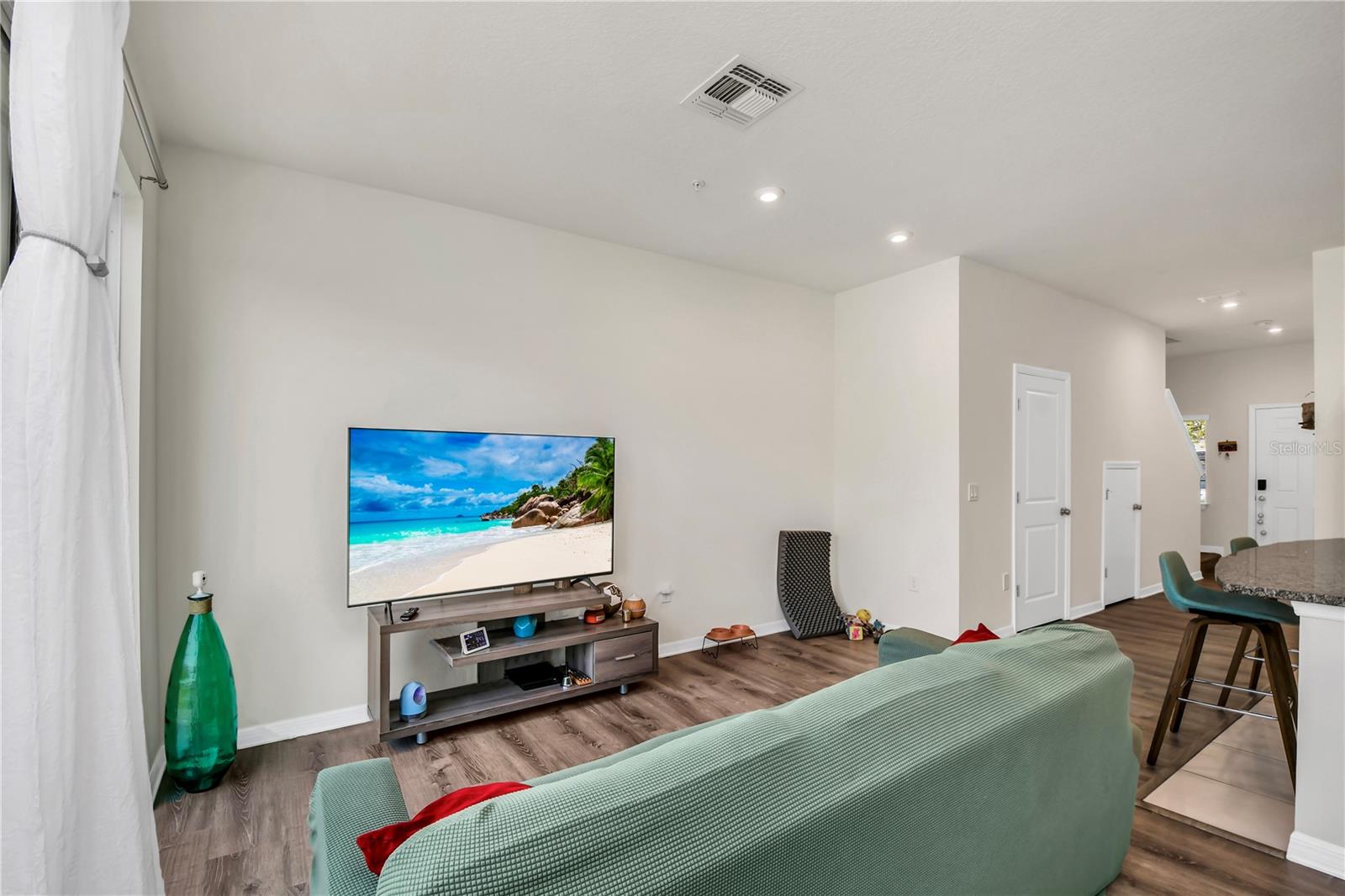 Image 6 of 28 For 2087 Crystal Bell Street
