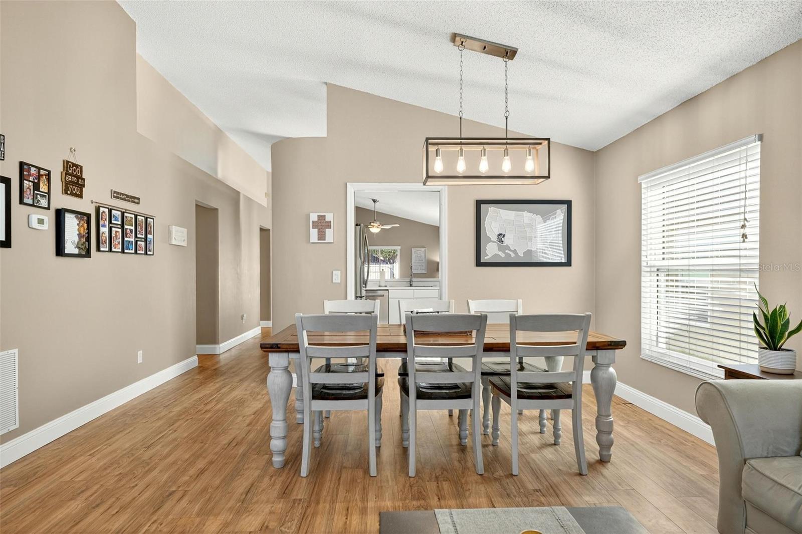 Image 11 of 72 For 497 Randon Terrace