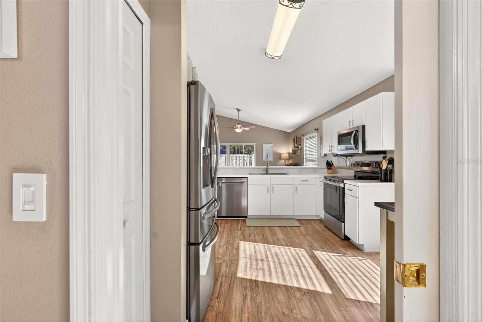 Image 16 of 72 For 497 Randon Terrace