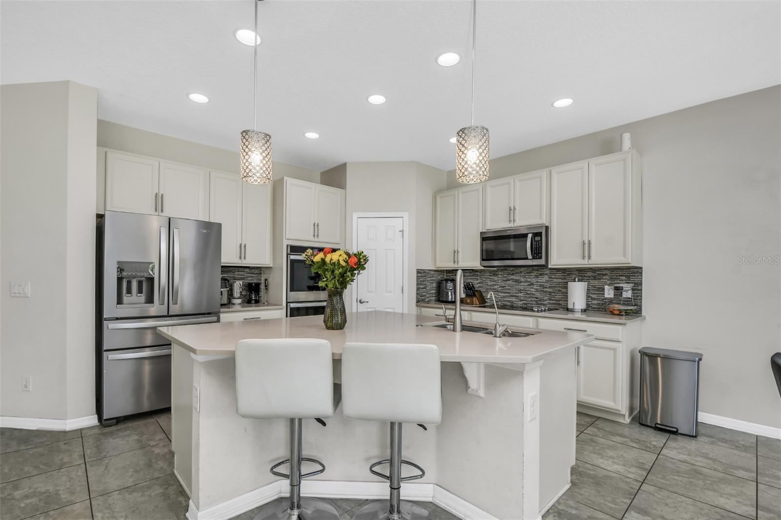 Image 6 of 37 For 1821 Benevento Street