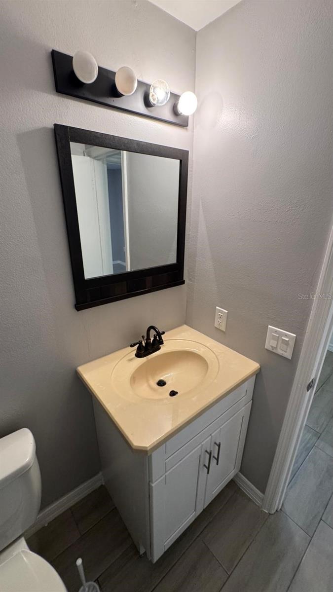 Image 15 of 22 For 1017 Beecher Street