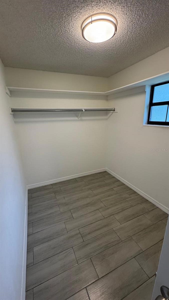 Image 16 of 22 For 1017 Beecher Street