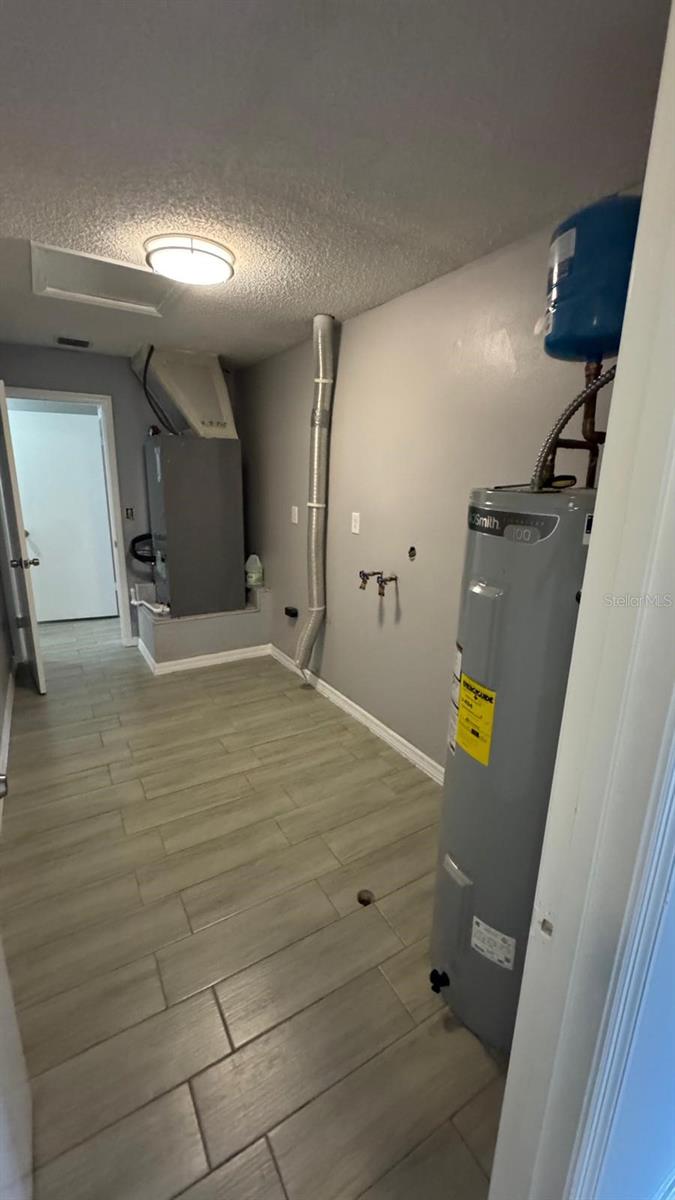 Image 18 of 22 For 1017 Beecher Street