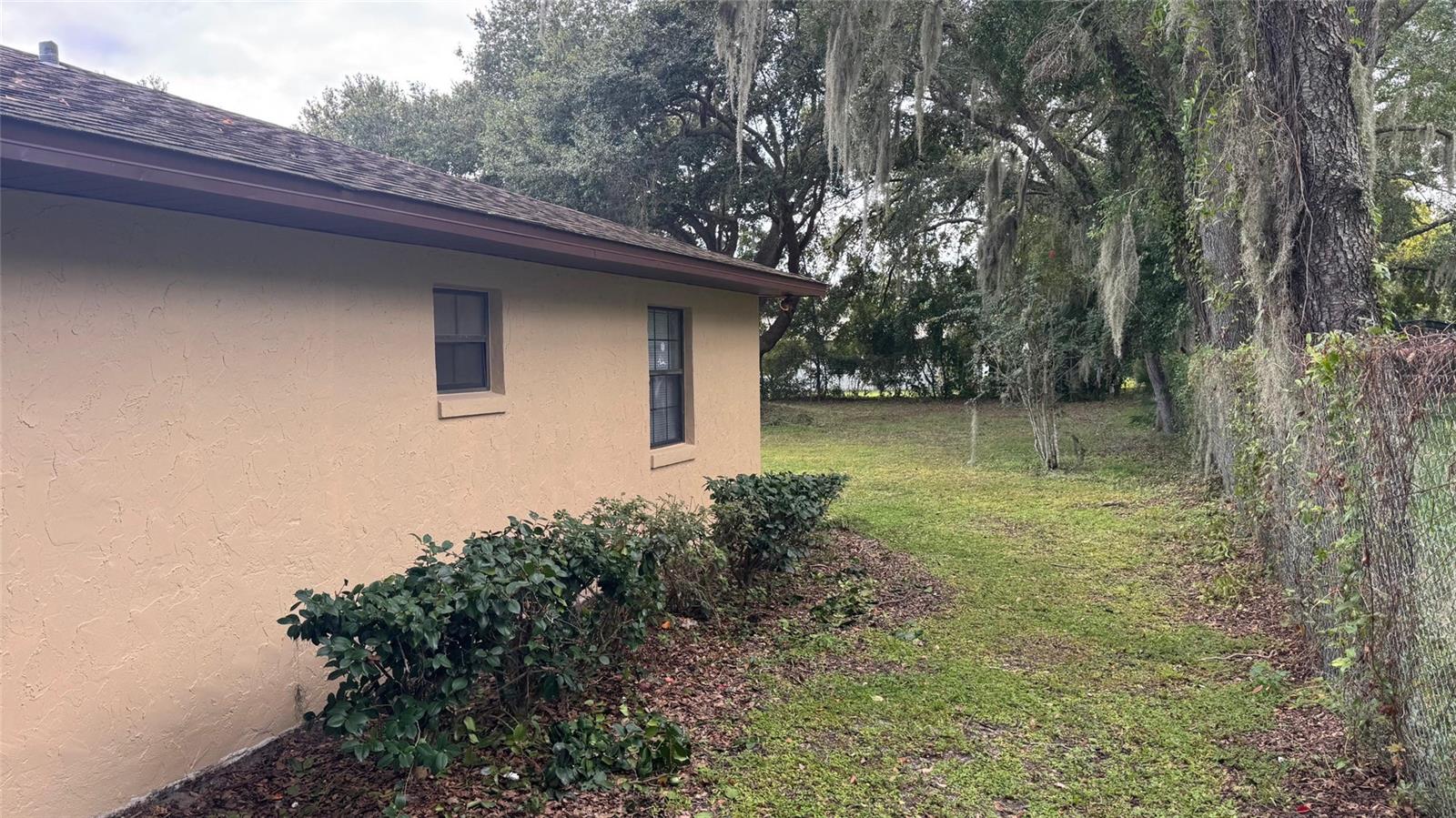 Image 19 of 22 For 1017 Beecher Street