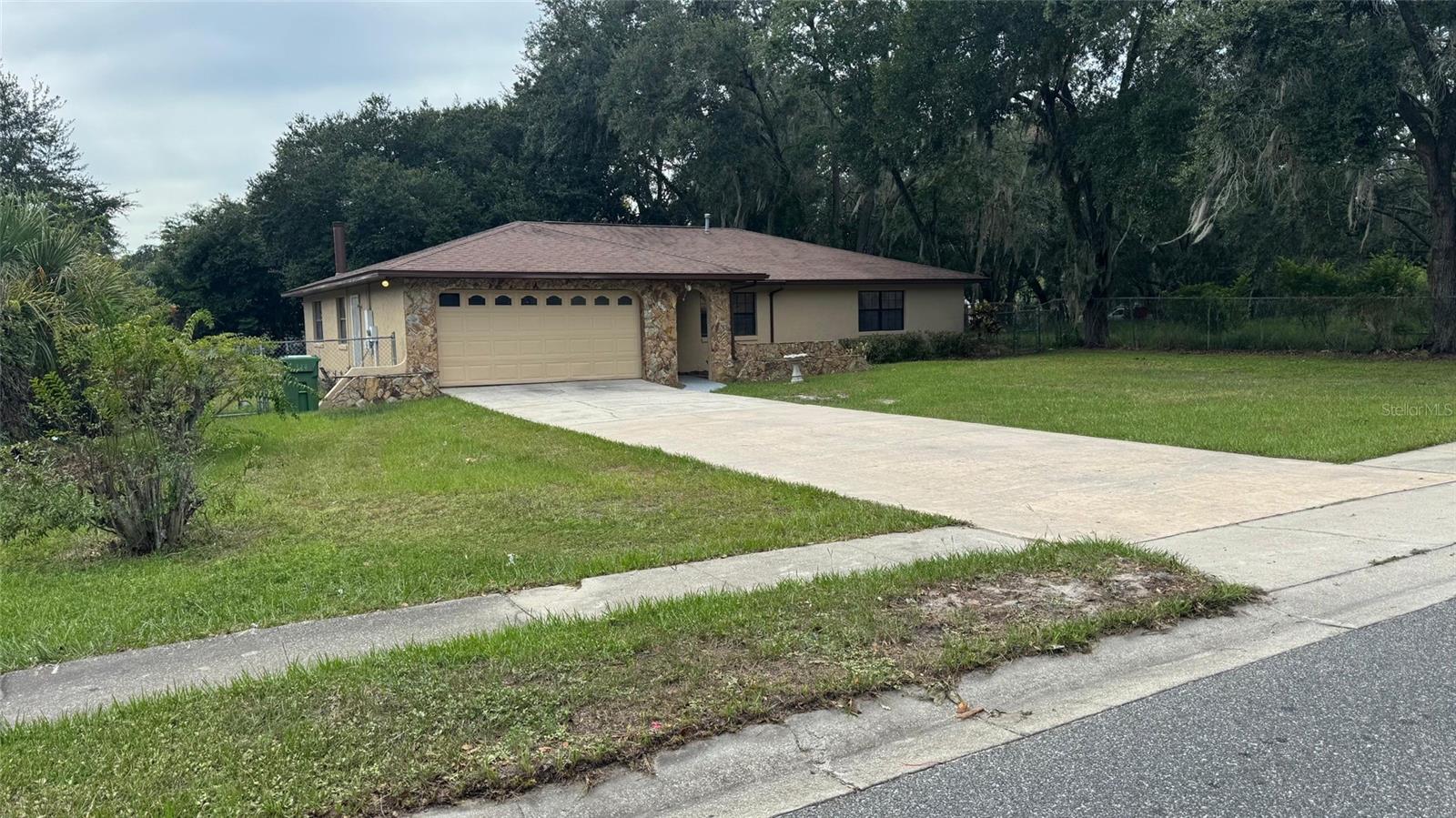 Image 2 of 22 For 1017 Beecher Street