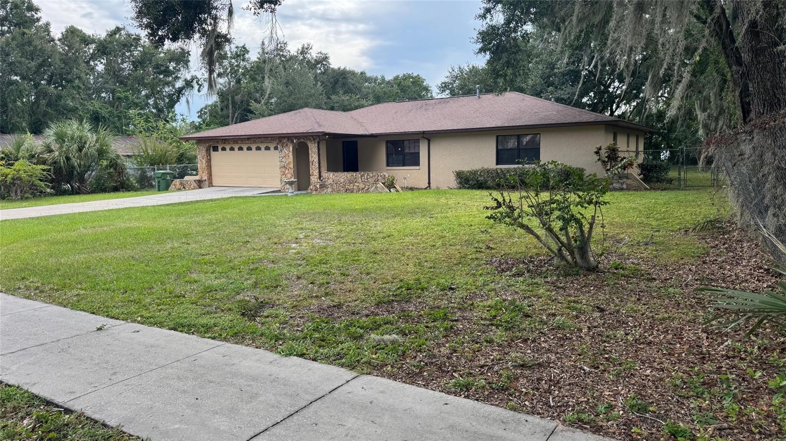 Image 3 of 22 For 1017 Beecher Street