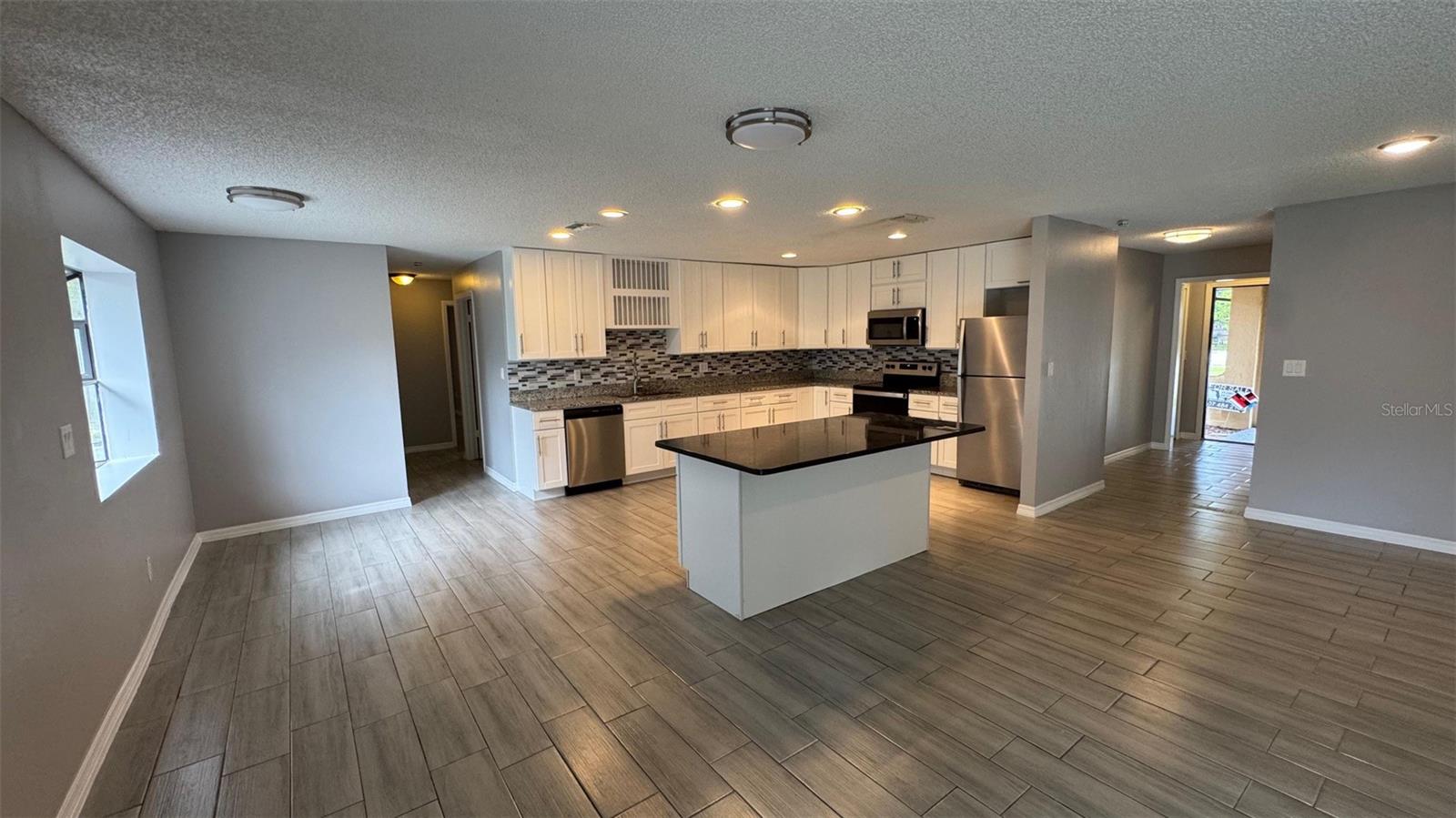 Image 7 of 22 For 1017 Beecher Street