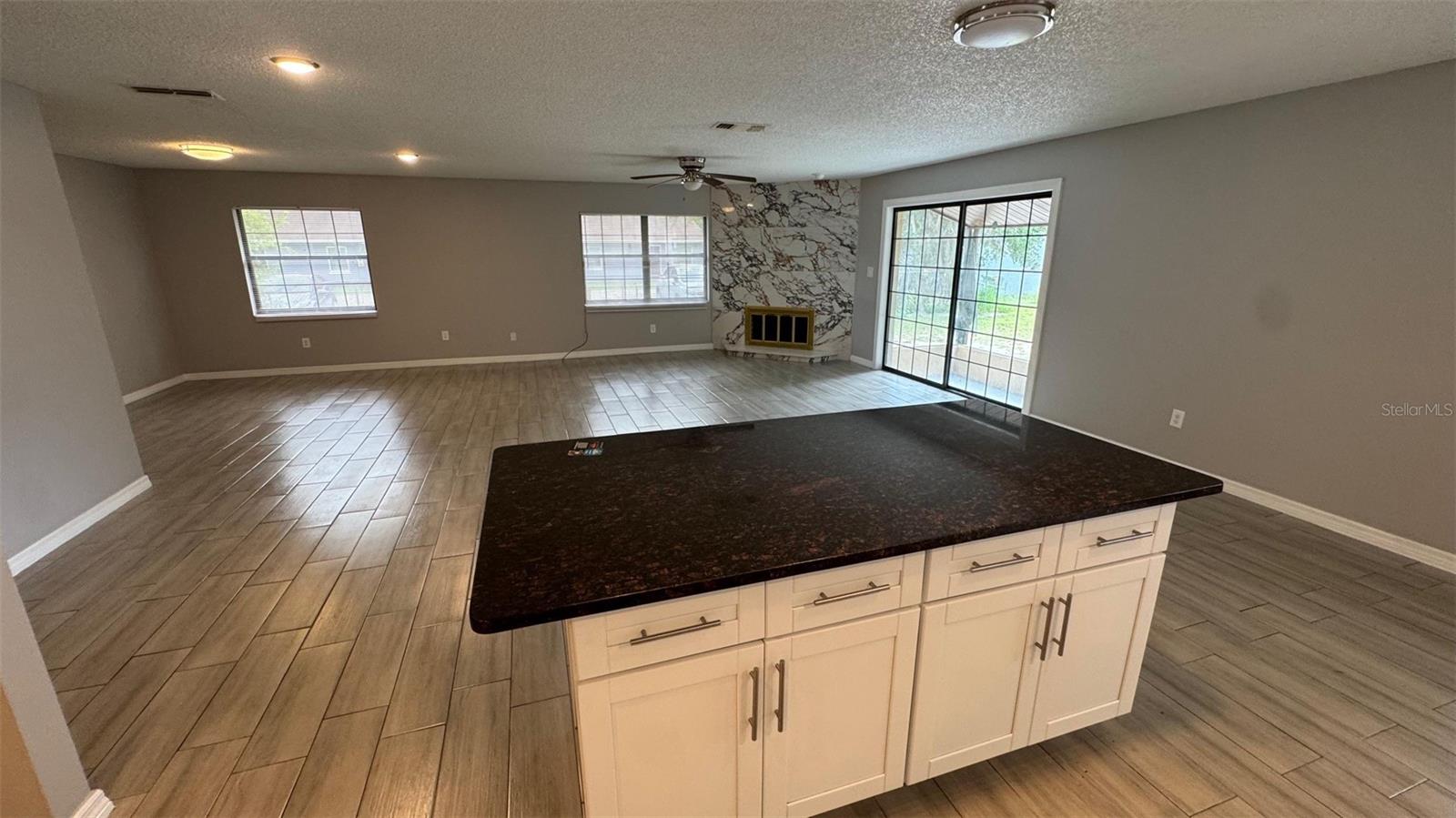 Image 8 of 22 For 1017 Beecher Street