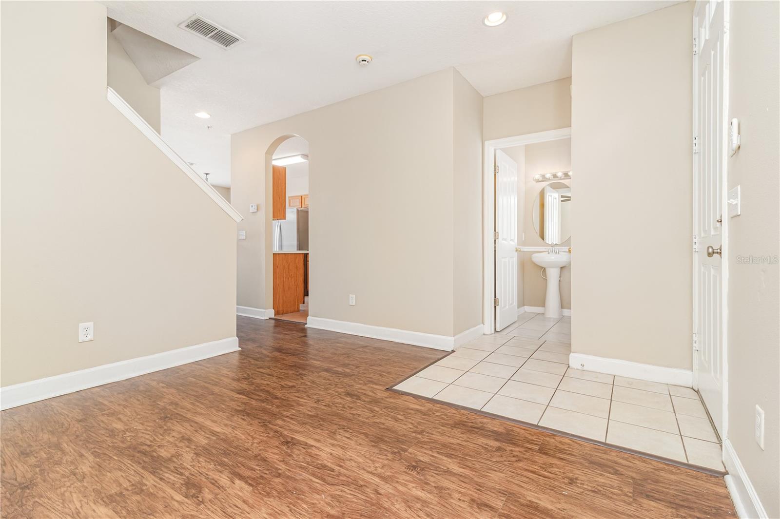 Image 3 of 15 For 8517 Saratoga Inlet Drive Se